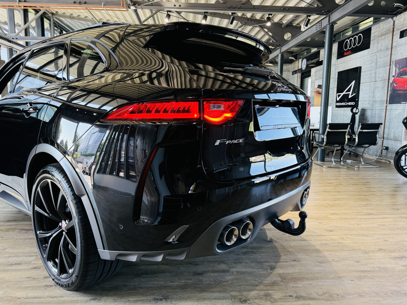 Jaguar F-Pace SVR AWD*PANO*AHK*HEADUP*360°KAM*22.Z*ACC — photo 10