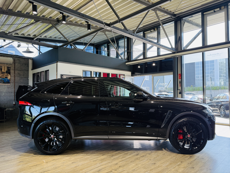 Jaguar F-Pace SVR AWD*PANO*AHK*HEADUP*360°KAM*22.Z*ACC — photo 7