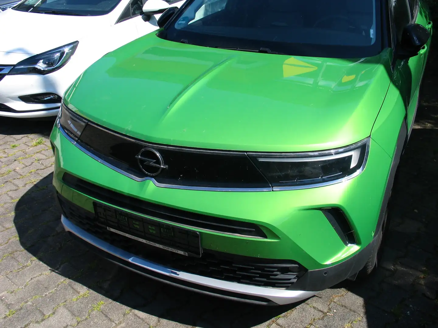 Opel Mokka 1.2 DI Turbo Ultimate Grün - 1