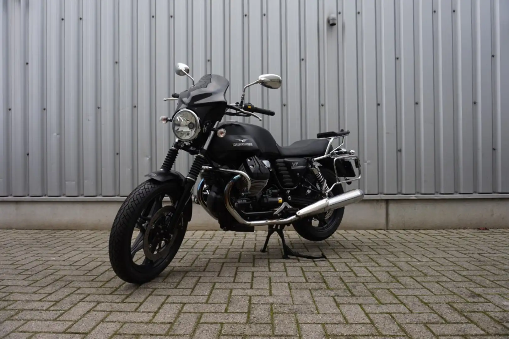 Moto Guzzi V 7 - Nero - 2