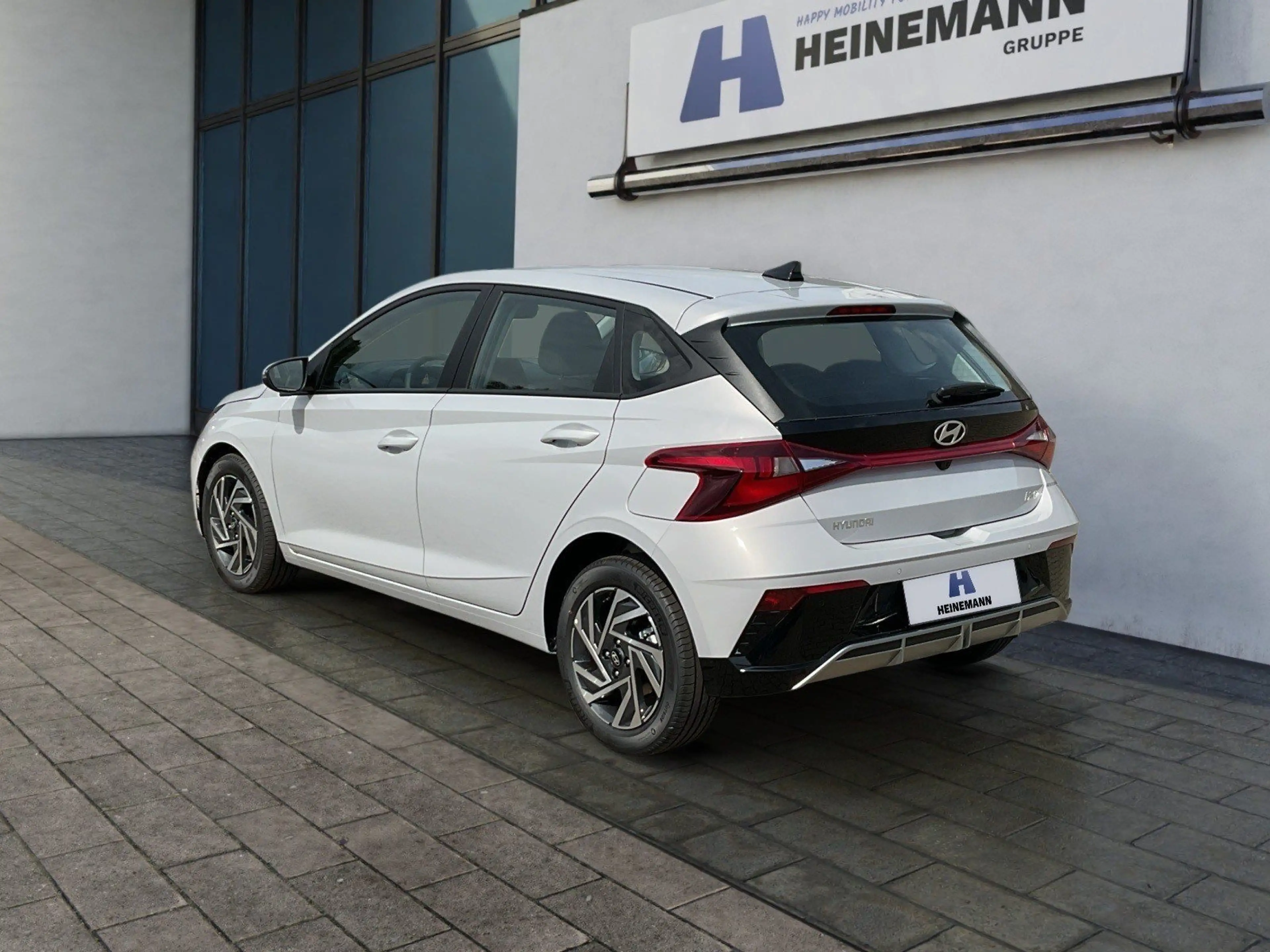 Hyundai i20 Trend (90 PS) 7-DCT Bose LED Navi Klima SHZ EPH RF — photo 3