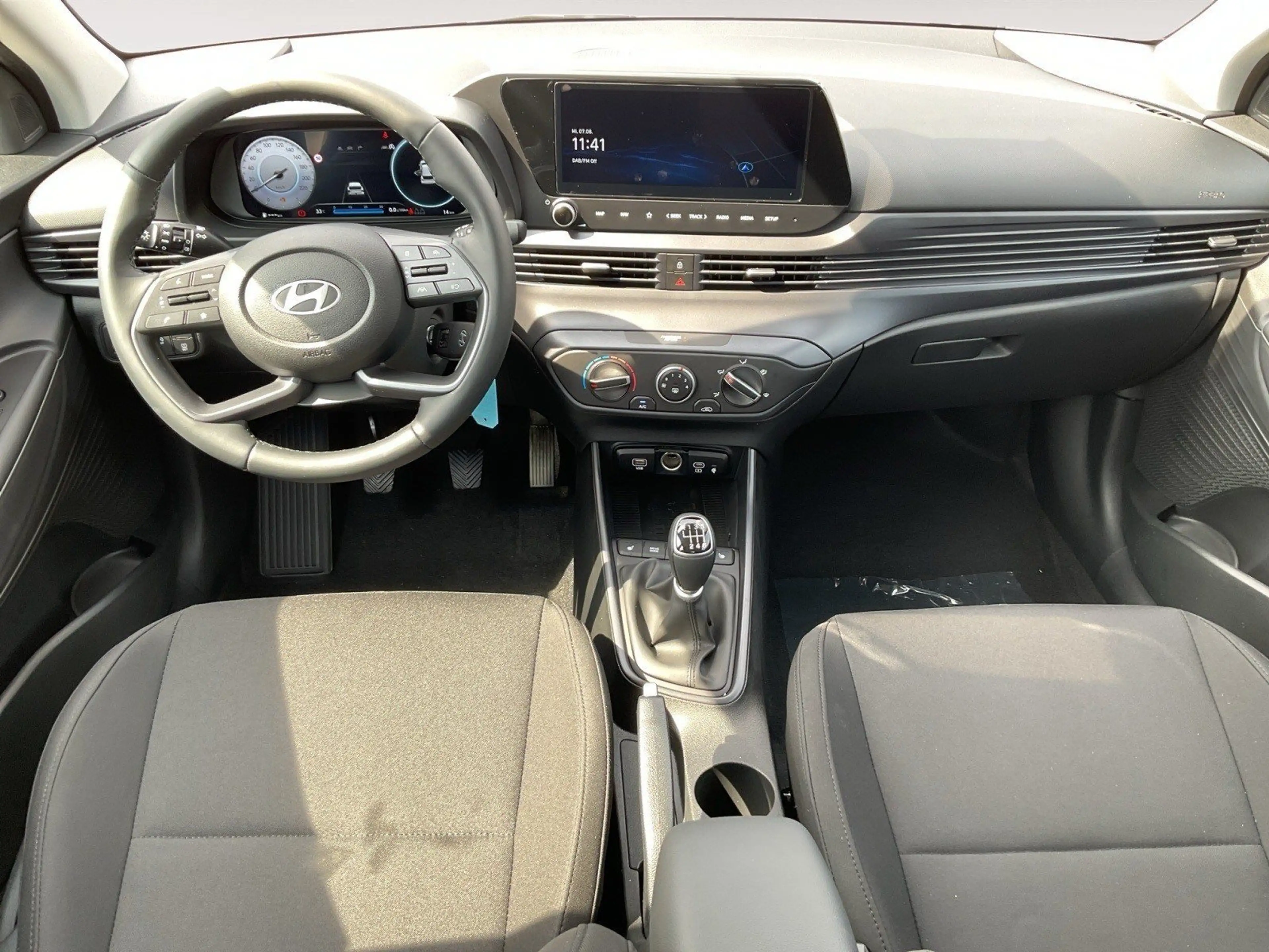 Hyundai i20 Trend (90 PS) 7-DCT Bose LED Navi Klima SHZ EPH RF — photo 10