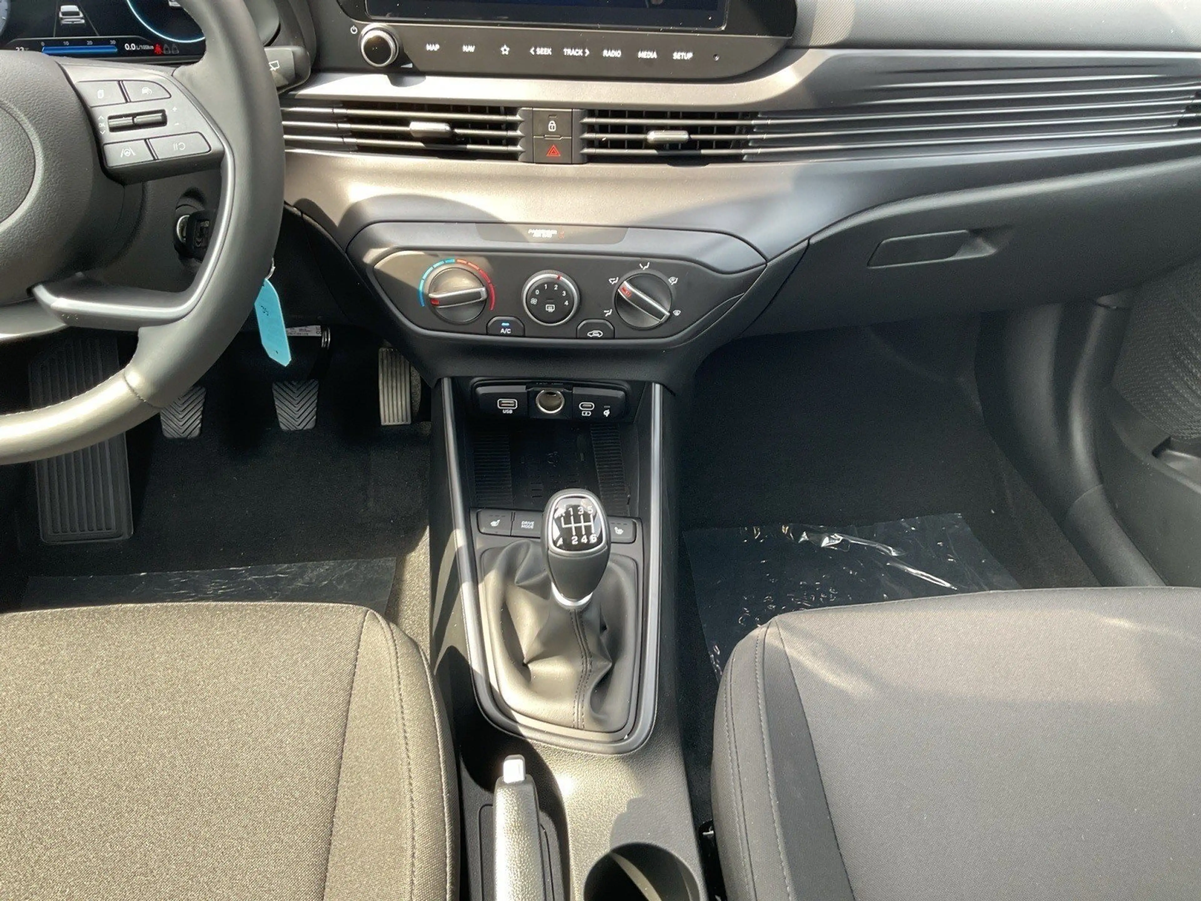 Hyundai i20 Trend (90 PS) 7-DCT Bose LED Navi Klima SHZ EPH RF — photo 11