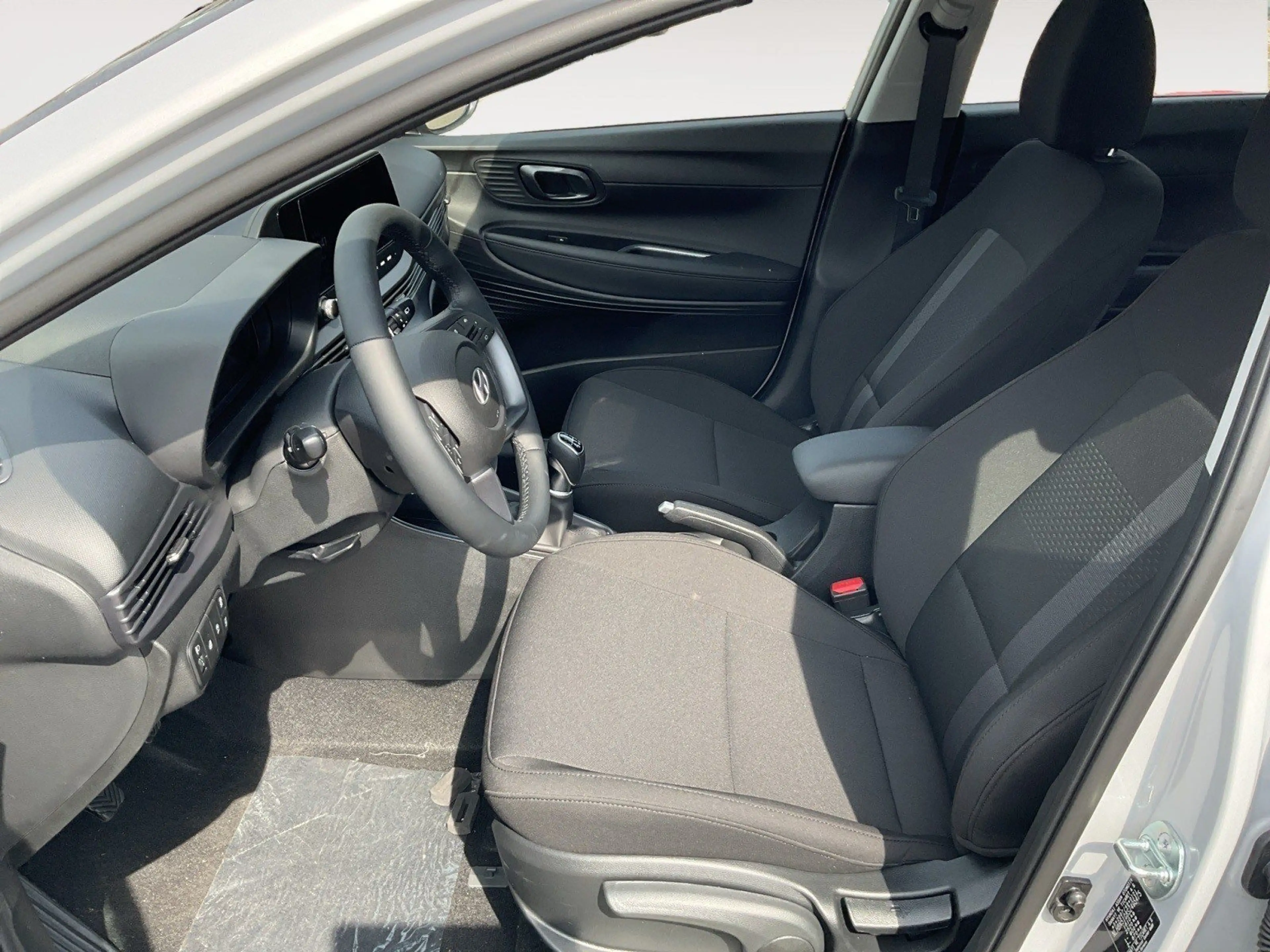 Hyundai i20 Trend (90 PS) 7-DCT Bose LED Navi Klima SHZ EPH RF — photo 9