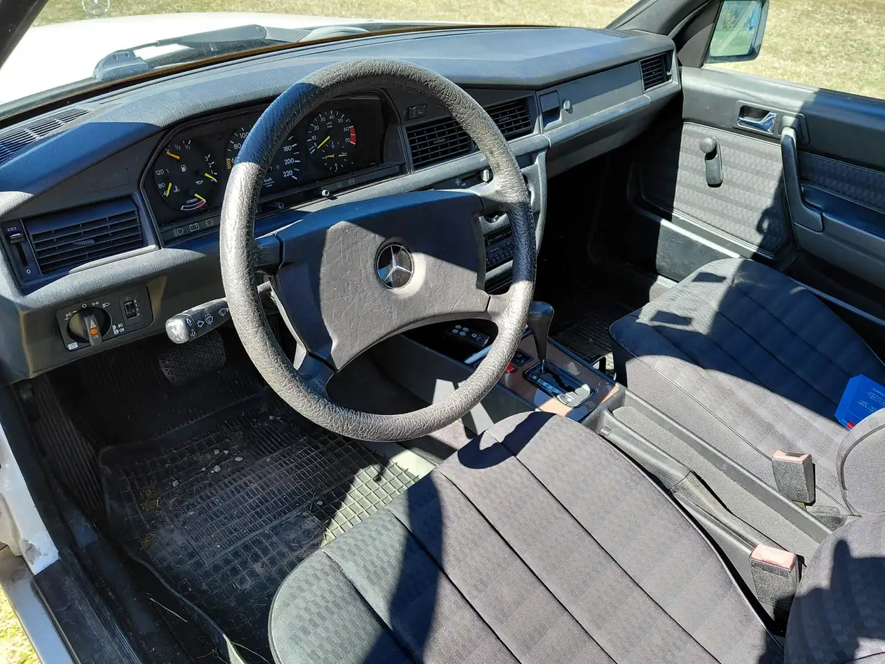 Mercedes-Benz 190 E 2,3, foto 8