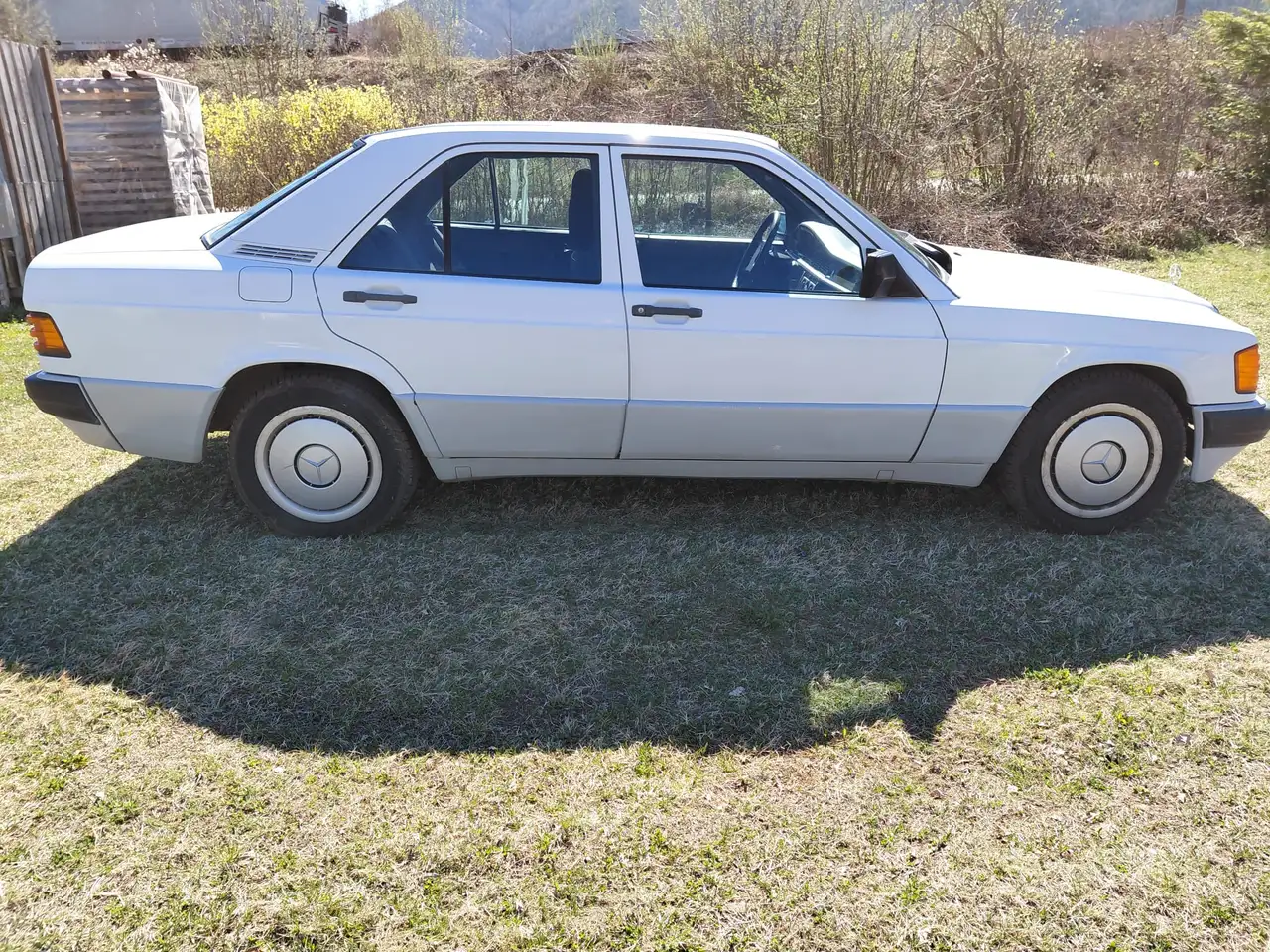 Mercedes-Benz 190 E 2,3, foto 4