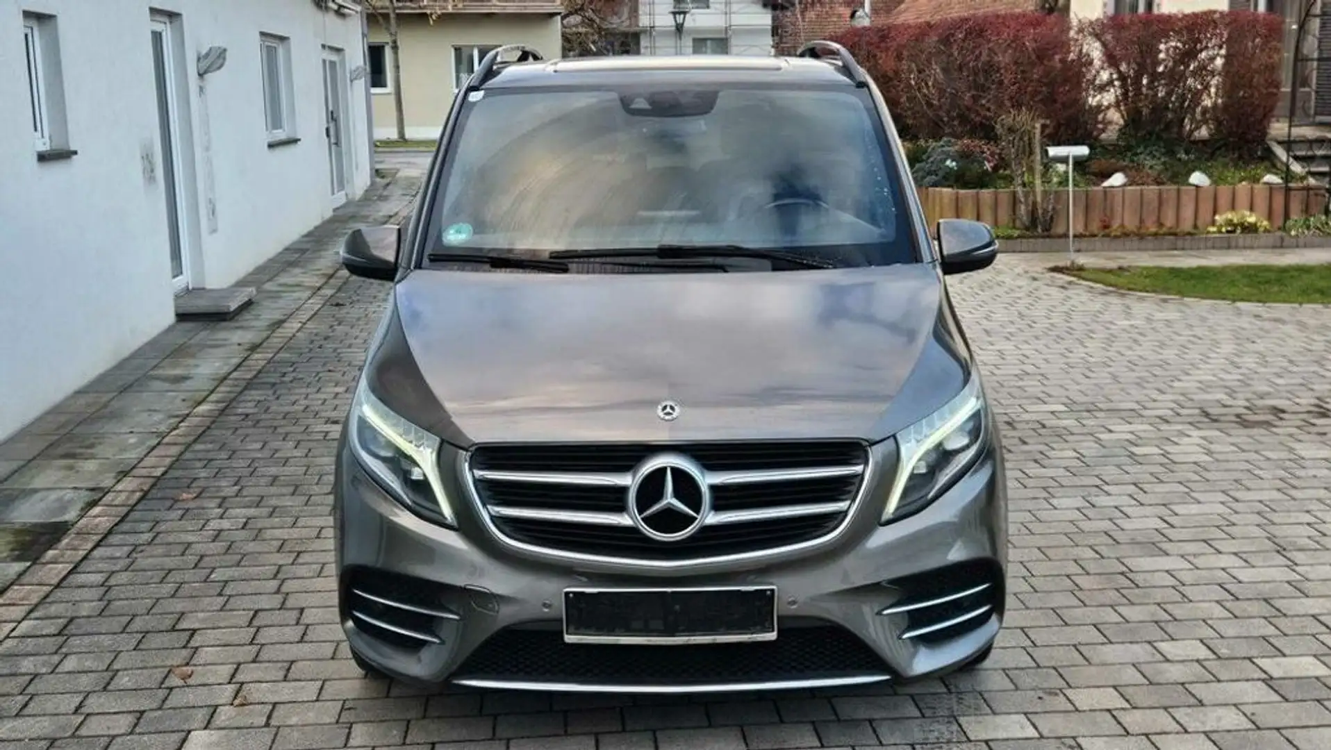 Mercedes-Benz V 250 d AMG-Packet 4MATIC Aut. ''1.Besitz'' Gris - 2