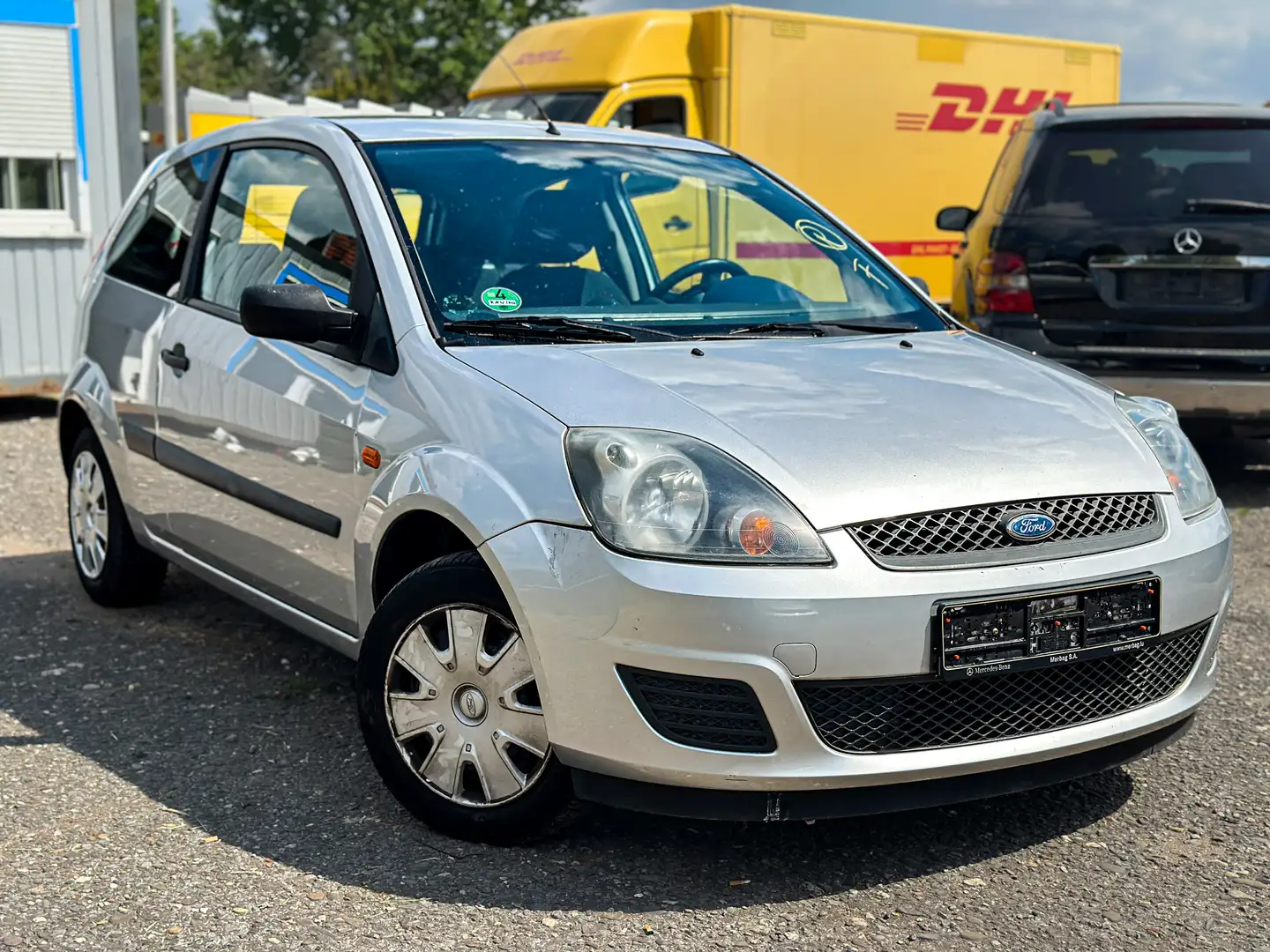 Ford Fiesta 1.3 Fun X * TÜV Neu 06/2027 * Super Alltagswagen * Plateado - 1