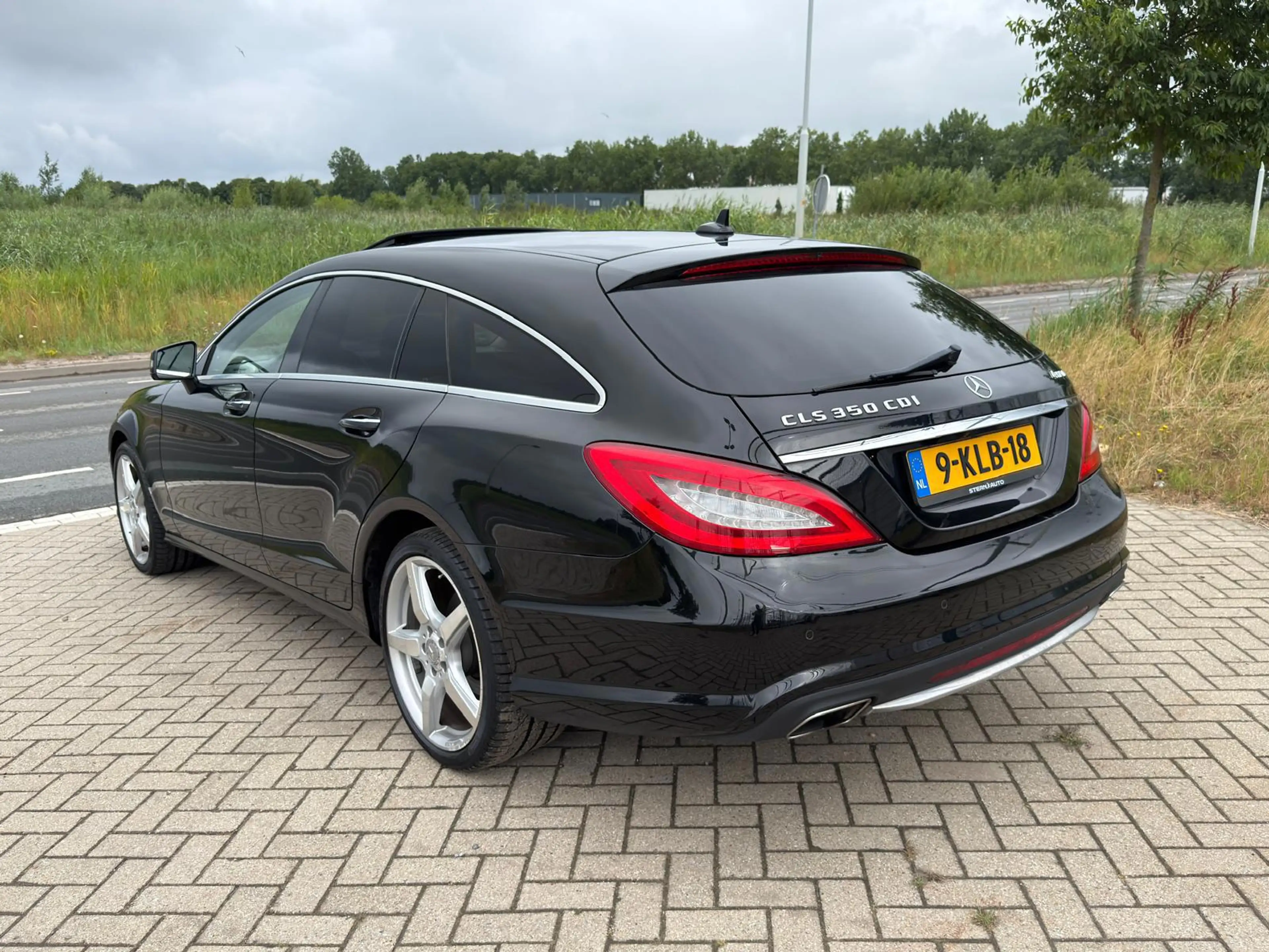 Mercedes-Benz CLS 350 Shooting Brake CDI 4-Matic AMG LINE — photo 7