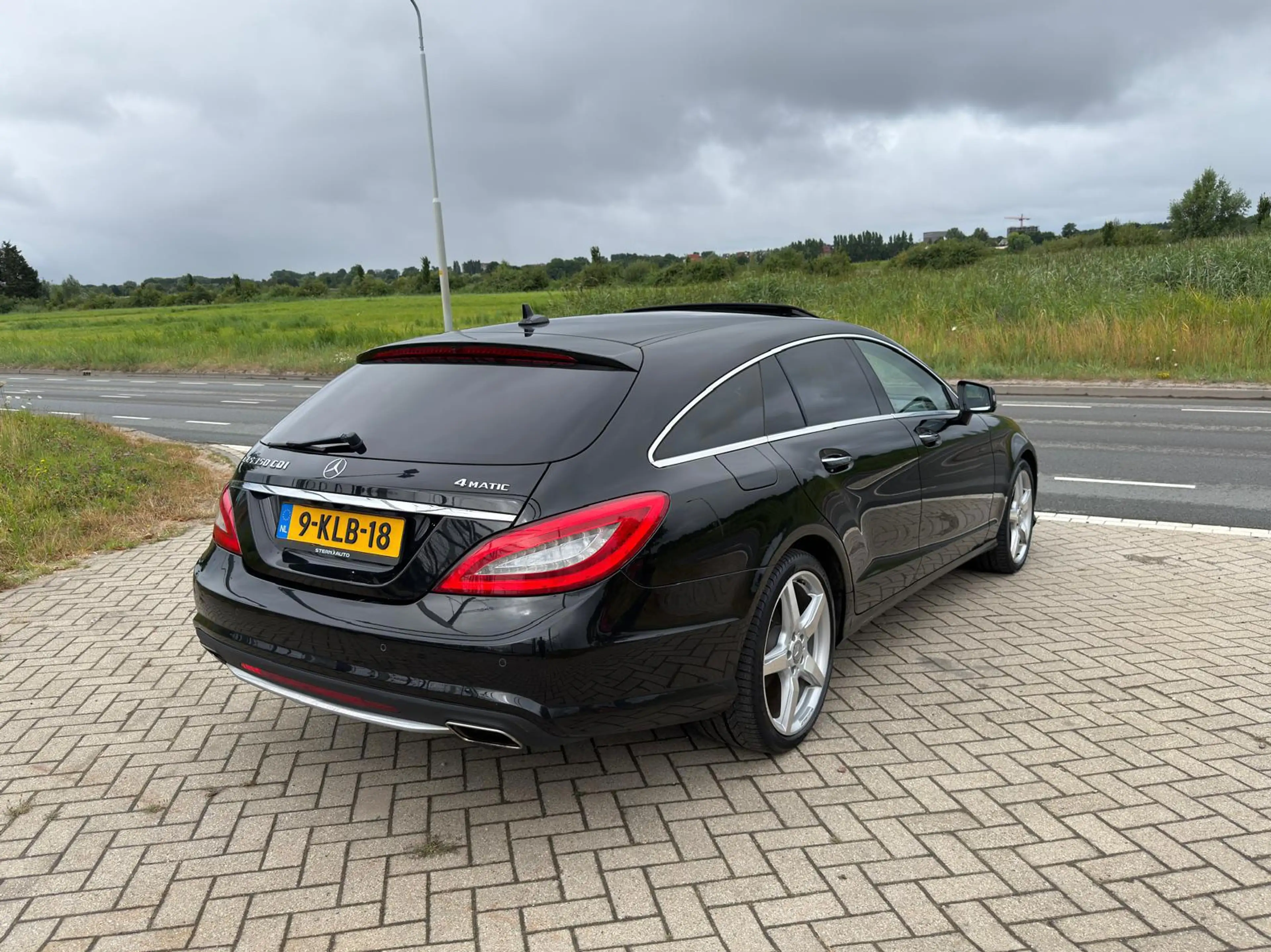 Mercedes-Benz CLS 350 Shooting Brake CDI 4-Matic AMG LINE — photo 5