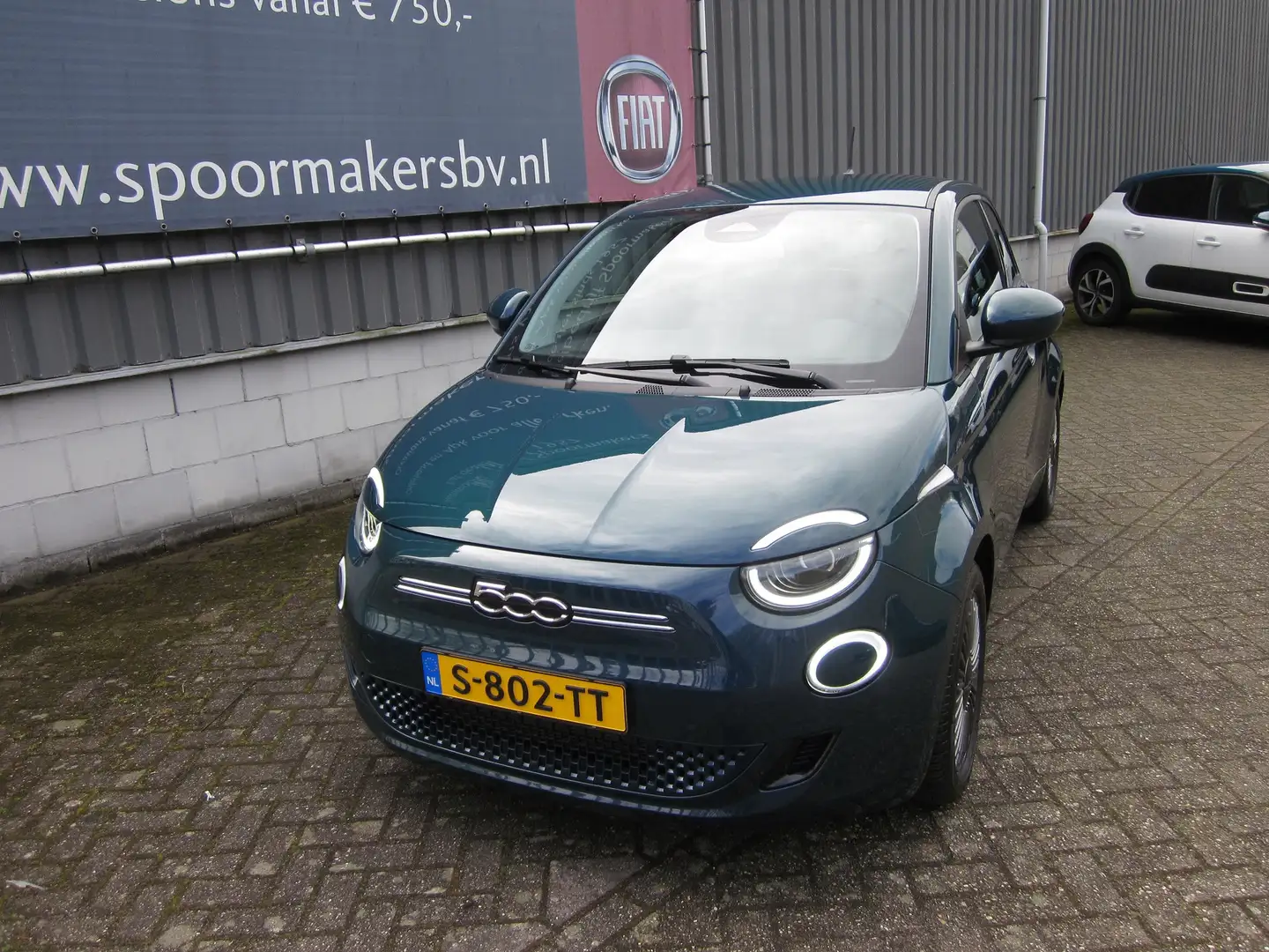 Fiat 500 FIAT 500E 42KWH 118PK ICON Groen - 2