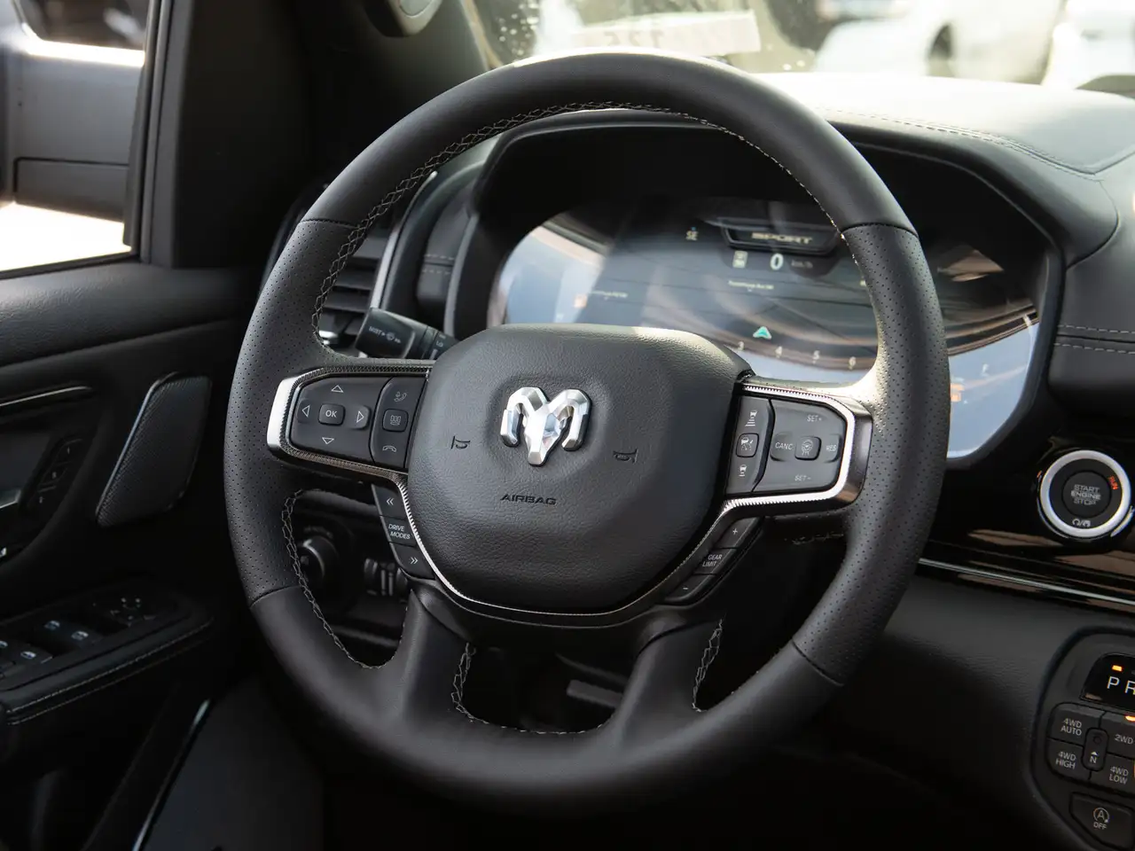 RAM 1500 снимка RAM 1500