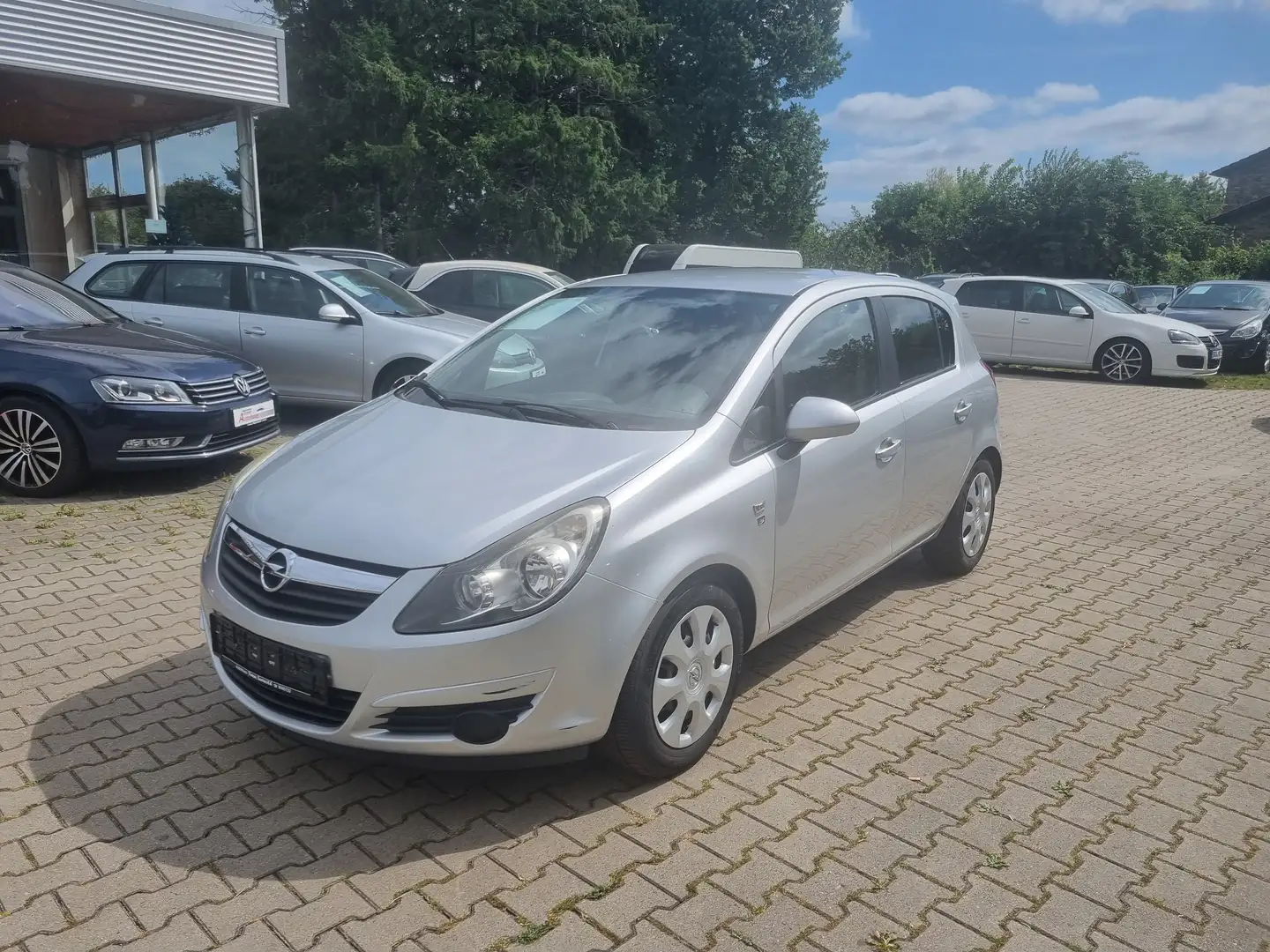 Opel Corsa 1.4 16V Edition 111 Jahre Stříbrná - 1