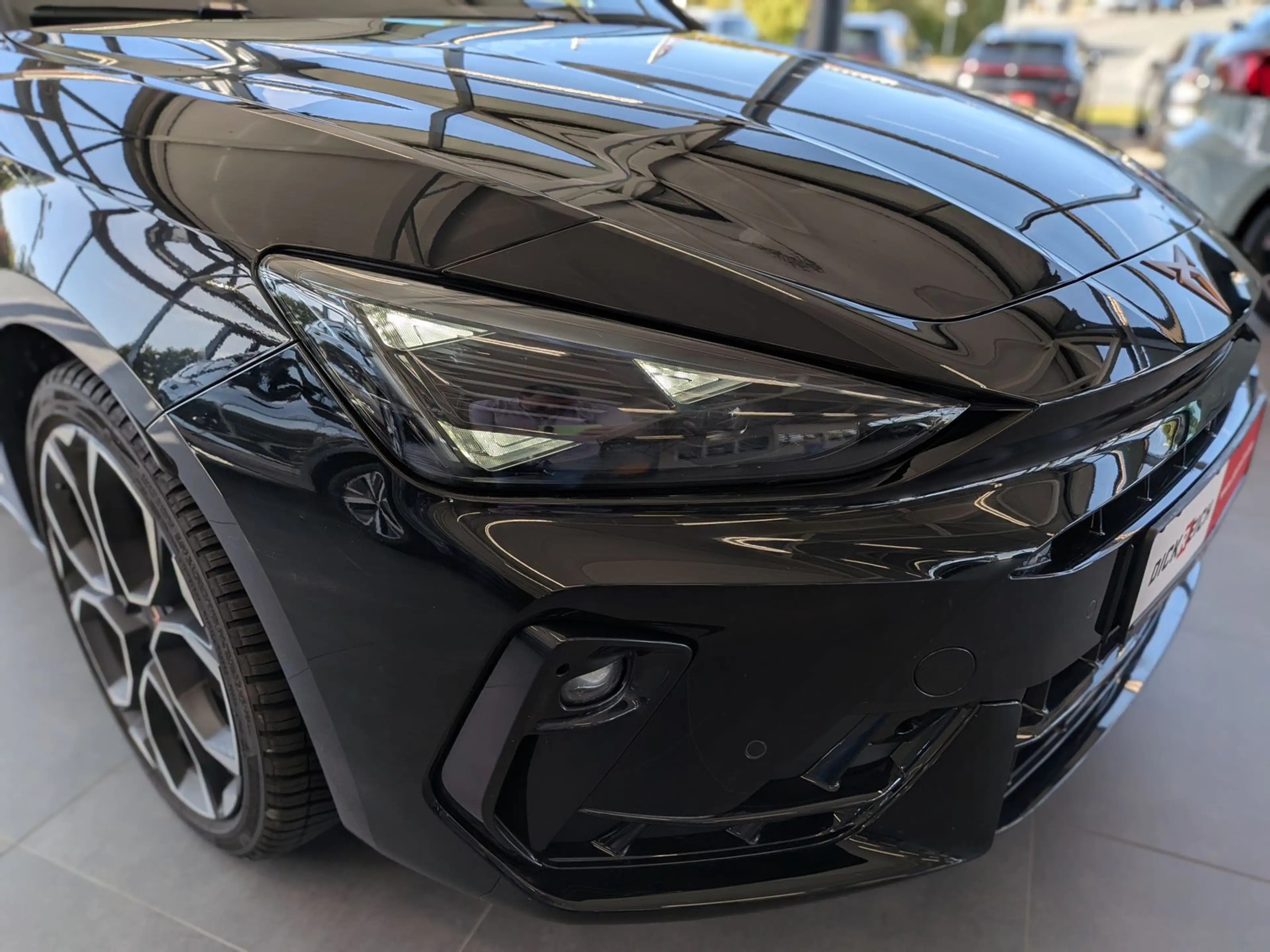 CUPRA Leon 2.0 DSG Dynamic/Edge-Paket Navi AHK 5J-Gara — photo 10