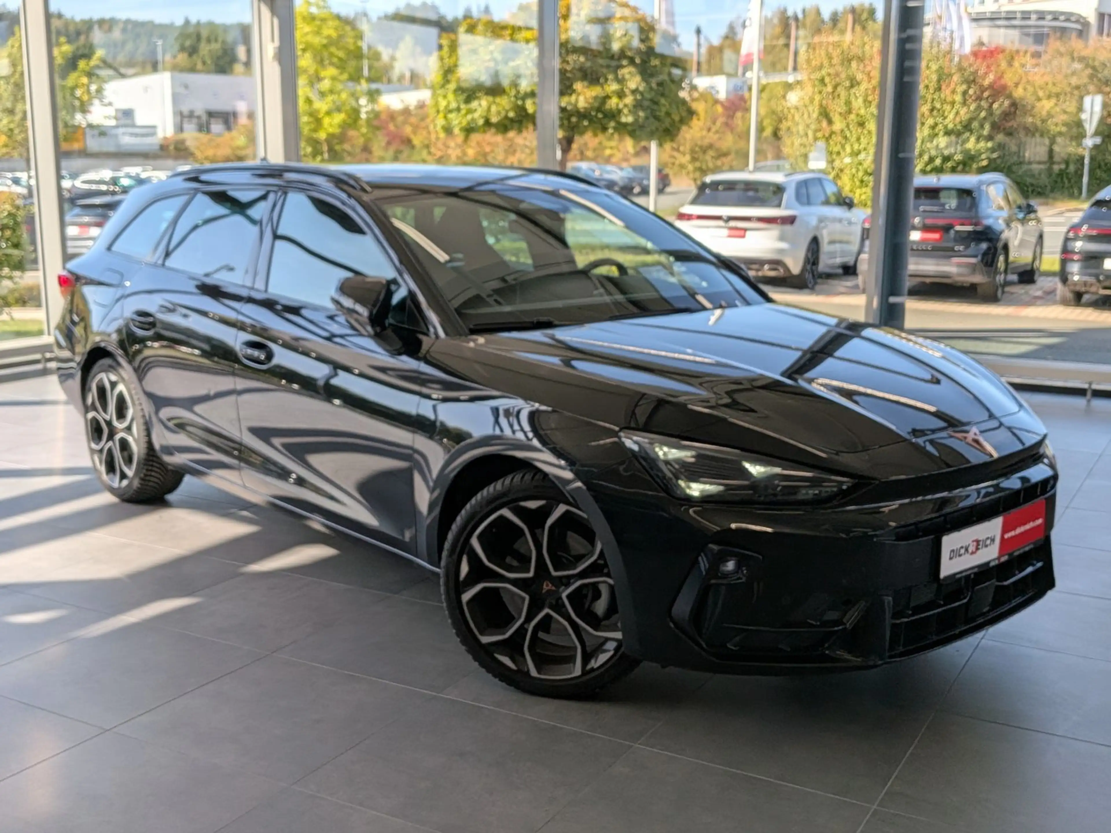 CUPRA Leon 2.0 DSG Dynamic/Edge-Paket Navi AHK 5J-Gara — photo 2