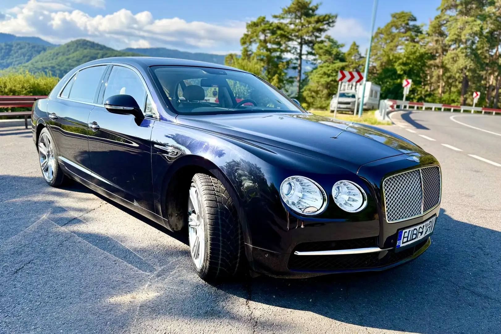 Bentley Flying Spur V8 Mulliner - 1