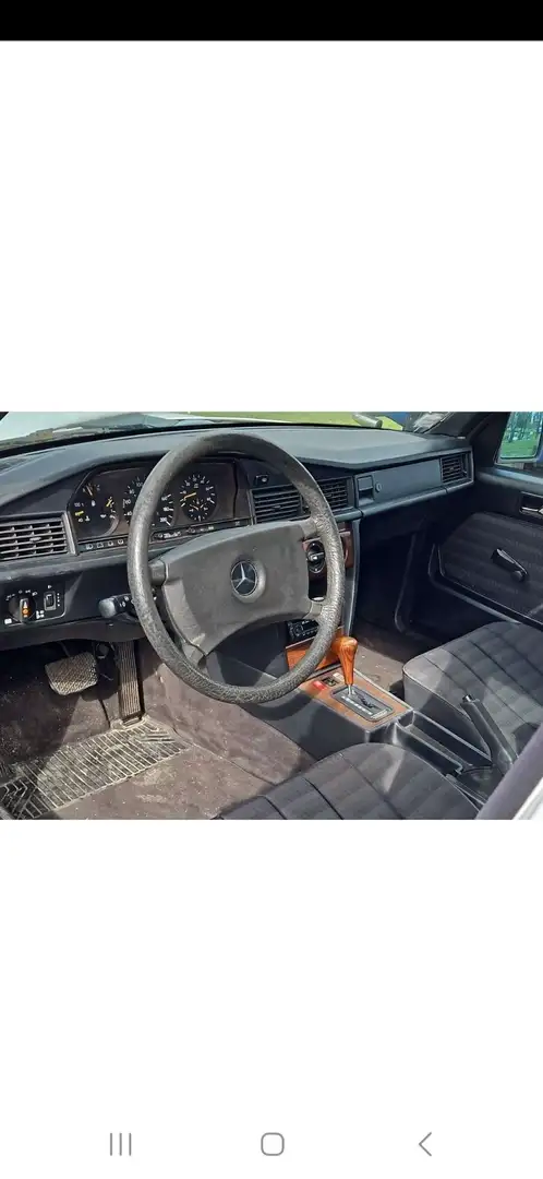 Mercedes-Benz 190 D 2.5 A - 2
