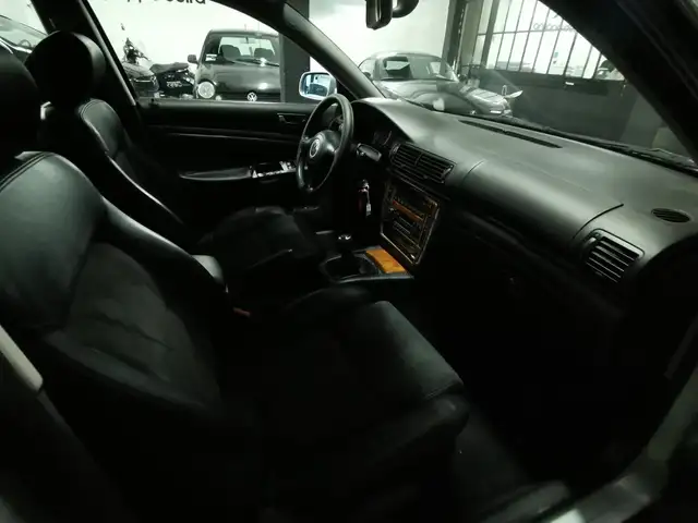Volkswagen Passat view 7