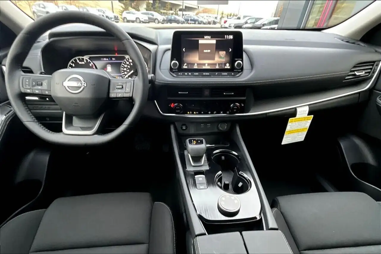 Nissan Rogue снимка Nissan Rogue
