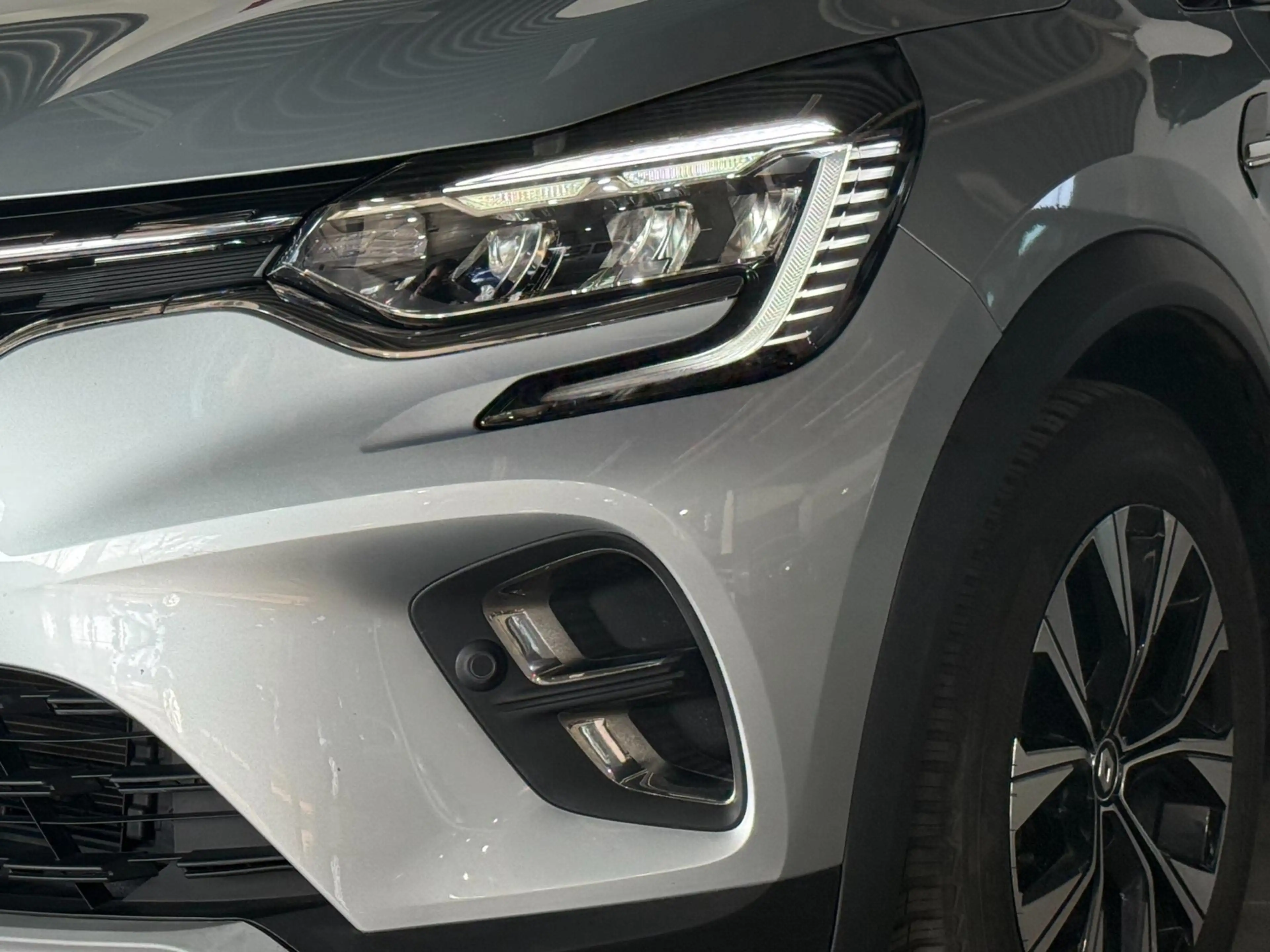 Renault Captur 1.3 TCe 140 Intens Carplay/Navi/Camera/Keyless — photo 6