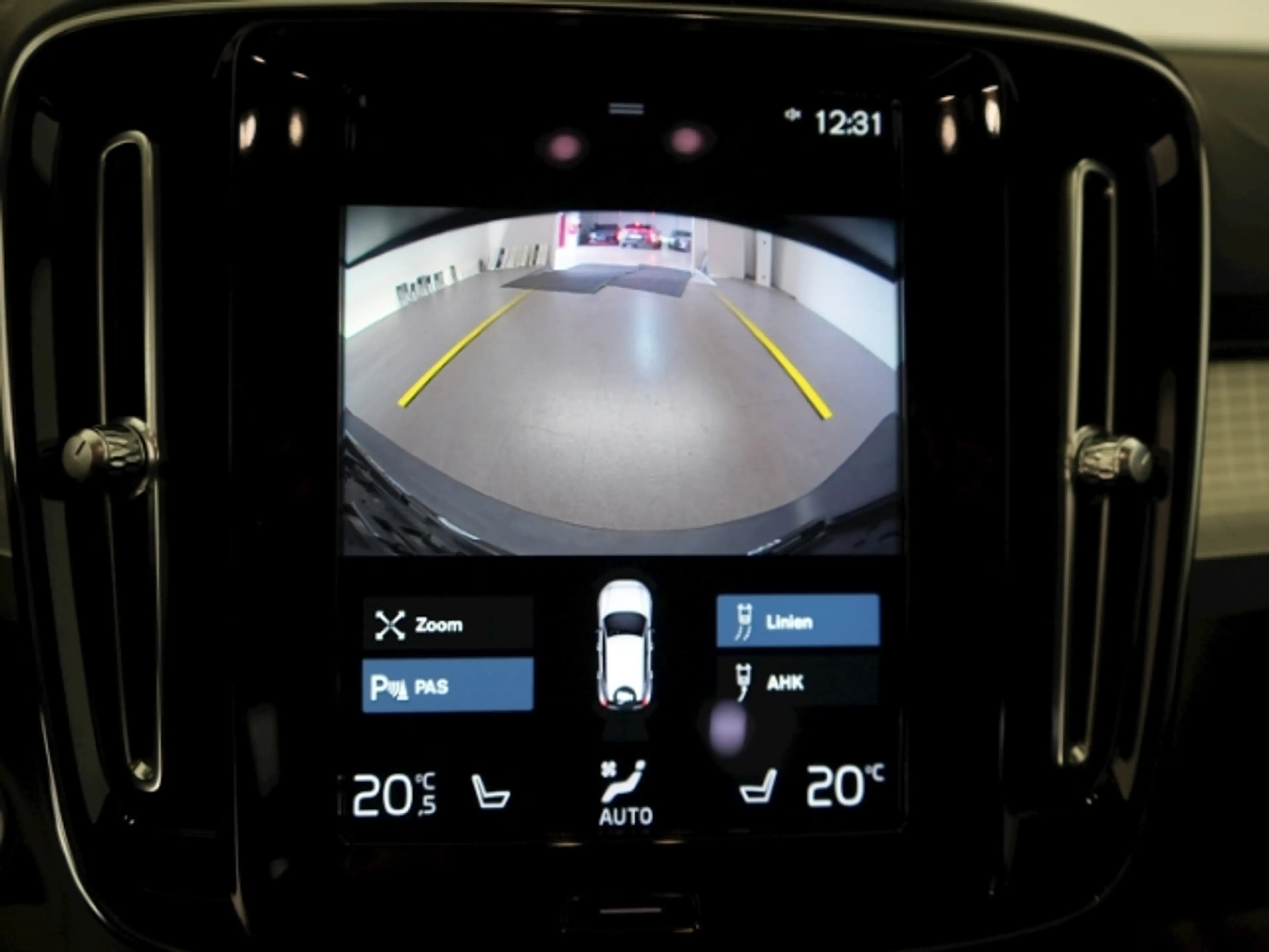 Volvo XC40 T4 INSCRIPTION EXPRESSION PHEV AT+NAVI+RÜCKFAHRKAM — photo 11