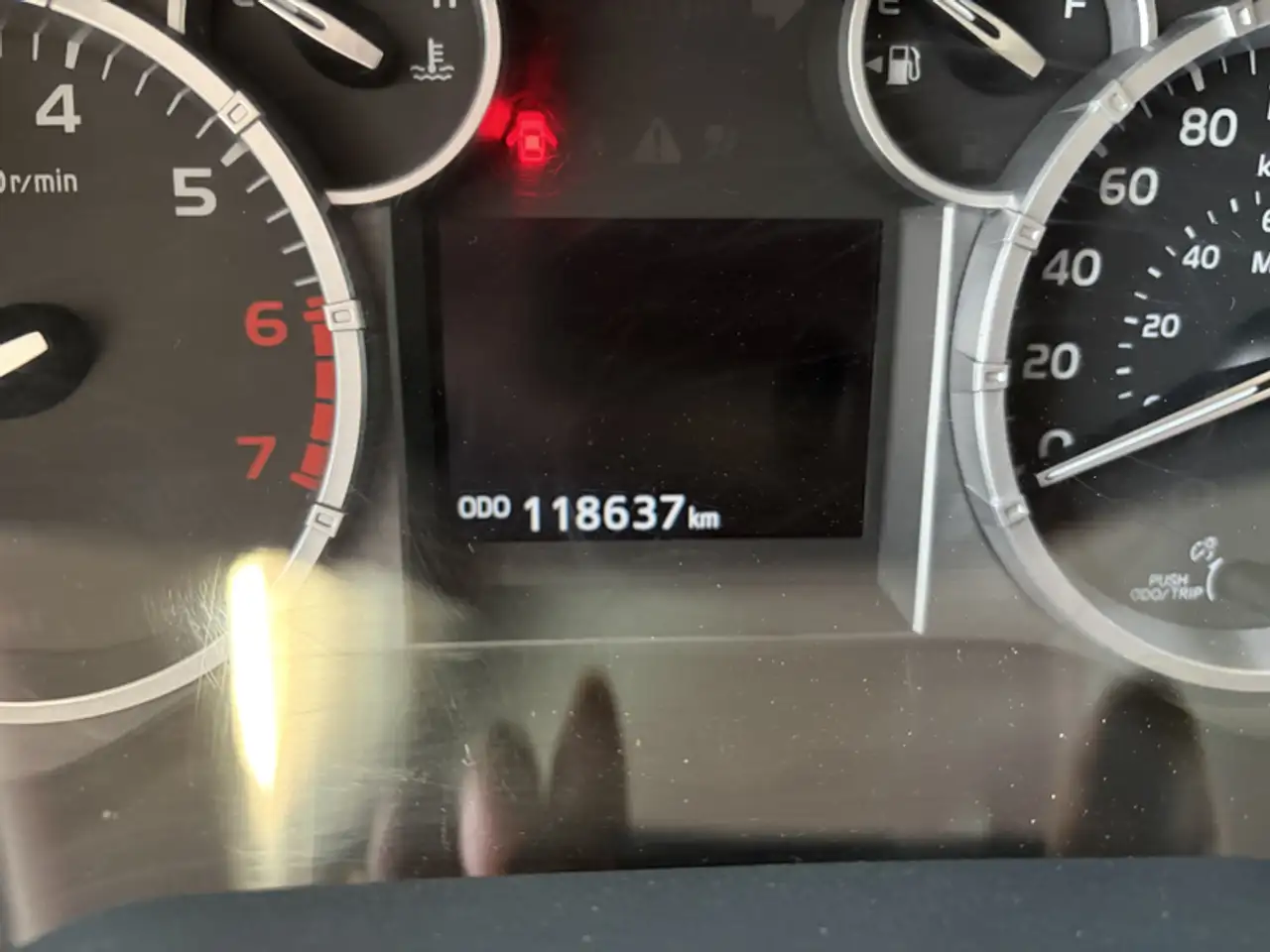 Toyota Tundra снимка Toyota Tundra