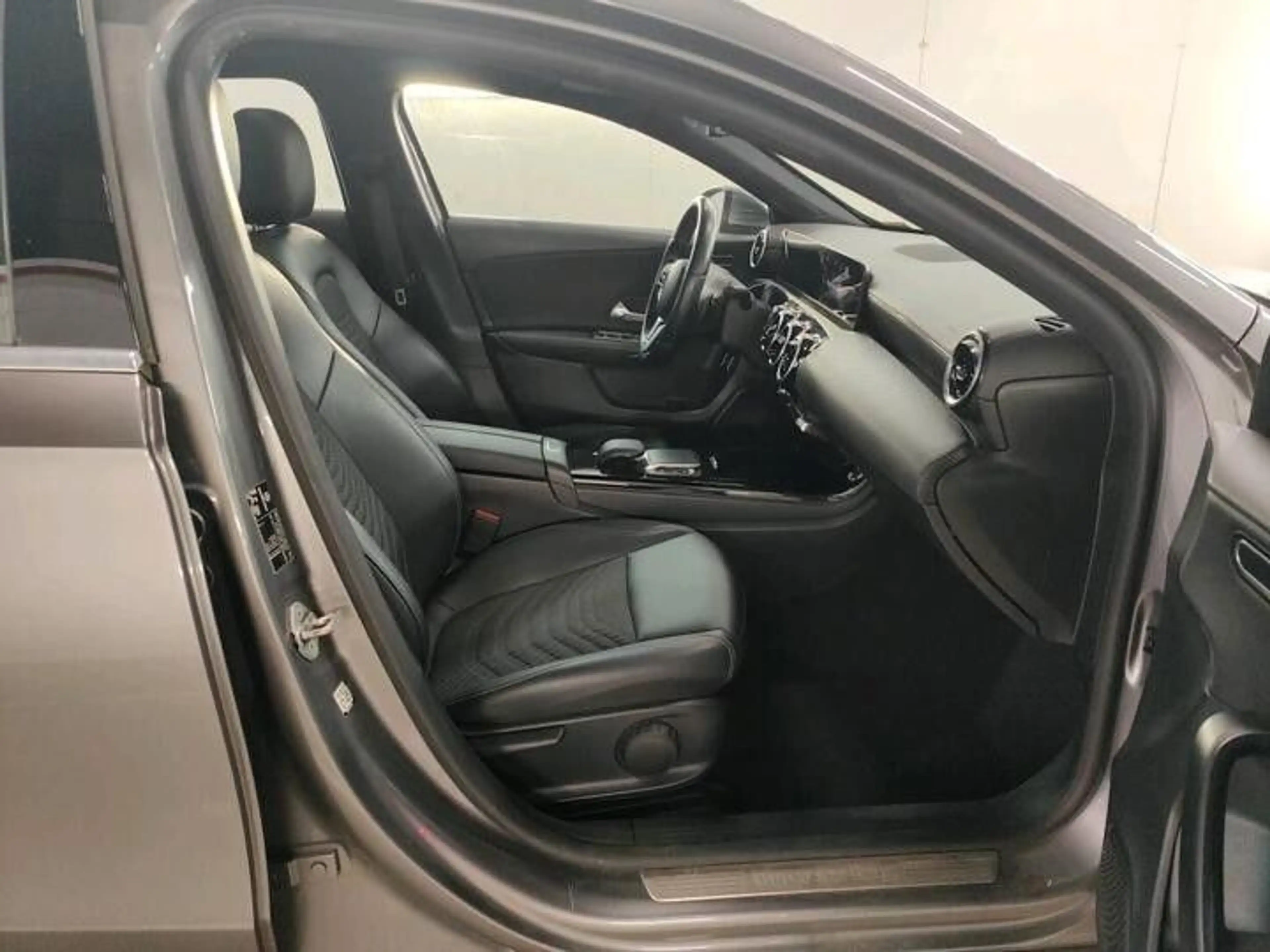Mercedes-Benz A 180 d Limous.2L,Business Solution 85kW,Autom-8 — photo 6