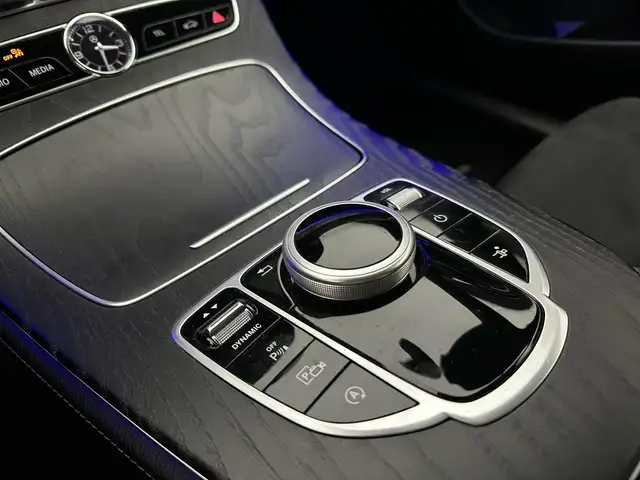 Mercedes-Benz E-Class view 27