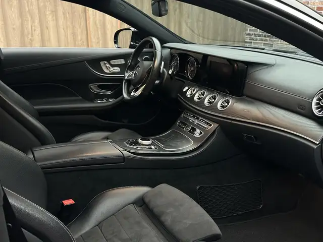Mercedes-Benz E-Class view 19