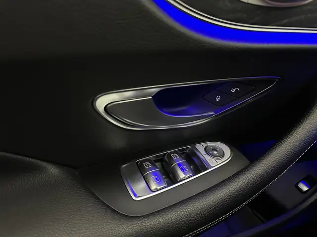 Mercedes-Benz E-Class view 17