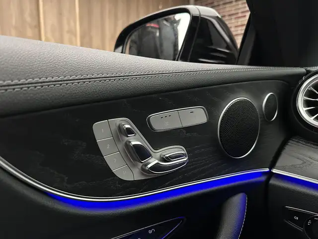 Mercedes-Benz E-Class view 11