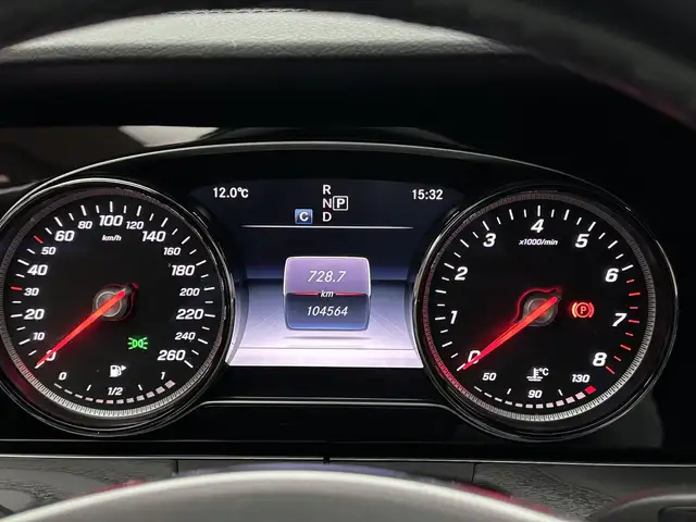 Mercedes-Benz E-Class view 13