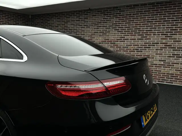 Mercedes-Benz E-Class view 21