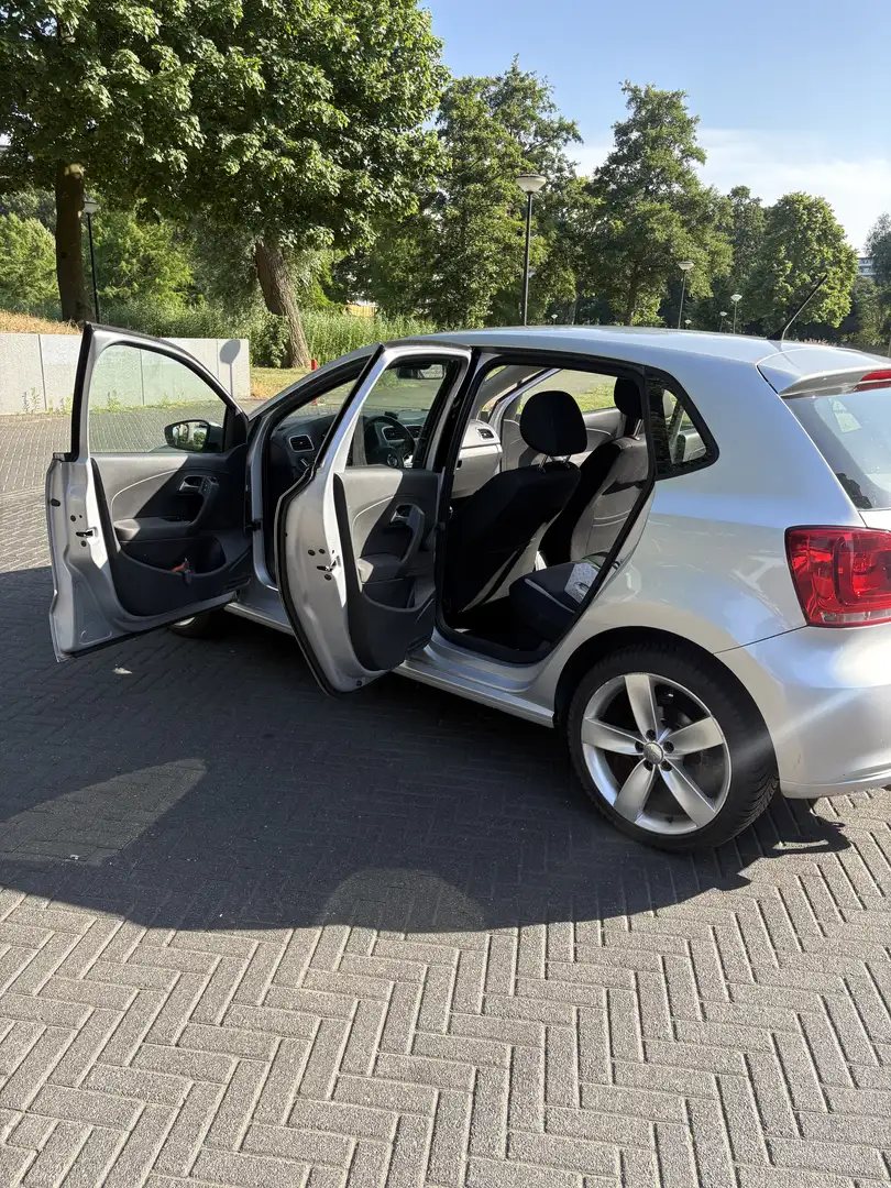 Volkswagen Polo 1.2 TSI Bluemotion Edition+ - 1
