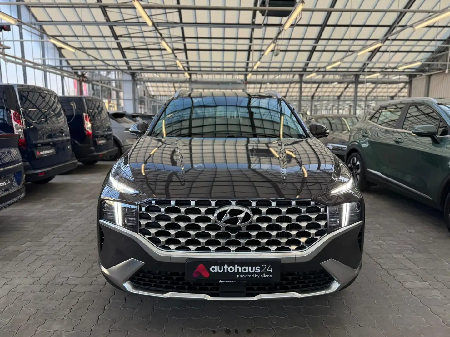 Hyundai SANTA FE 1.6 T-GDI  Prime Plug-In Hybrid 4WD Braun - 2