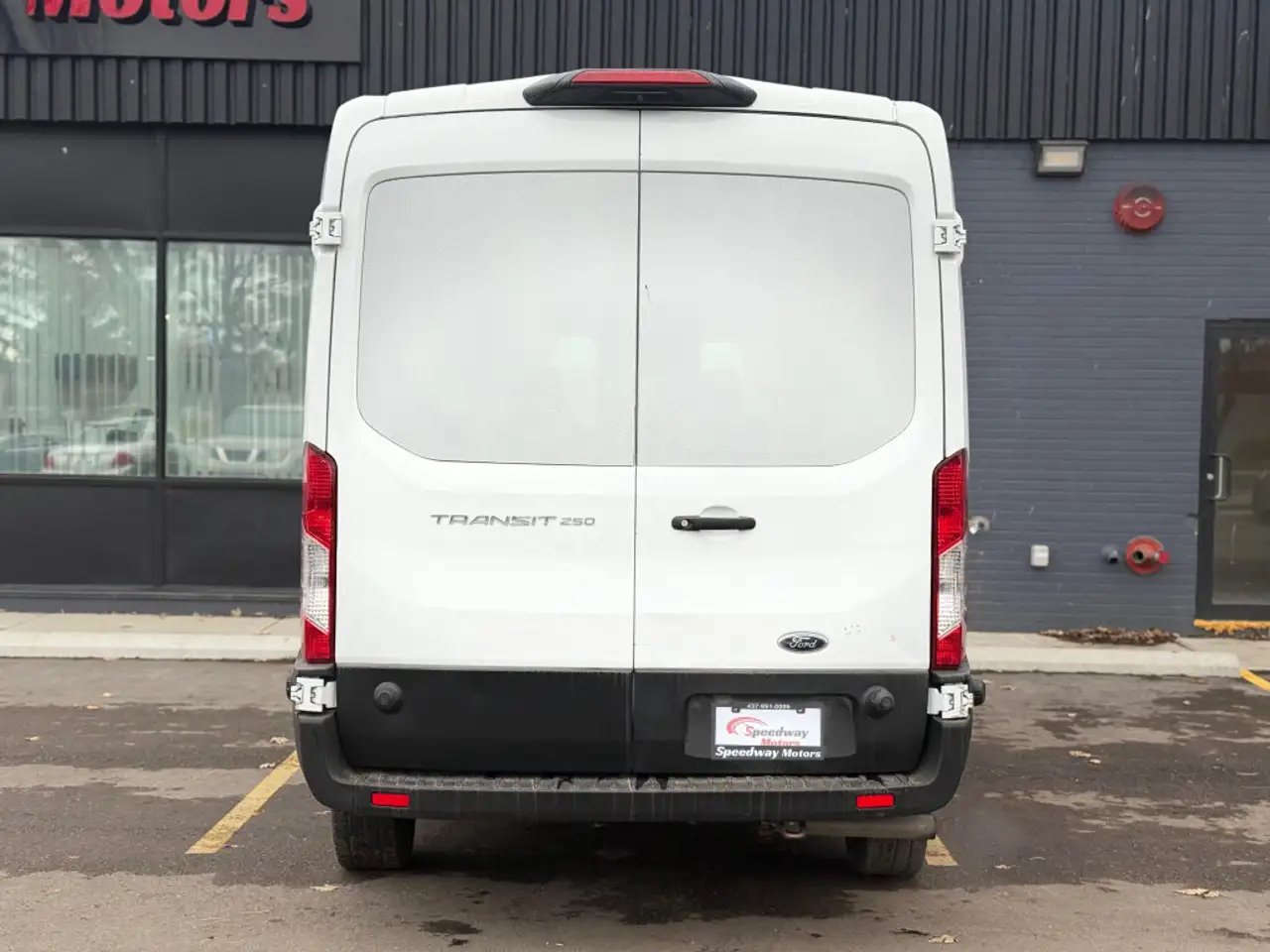 Ford Transit Cargo Van снимка Ford Transit Cargo Van