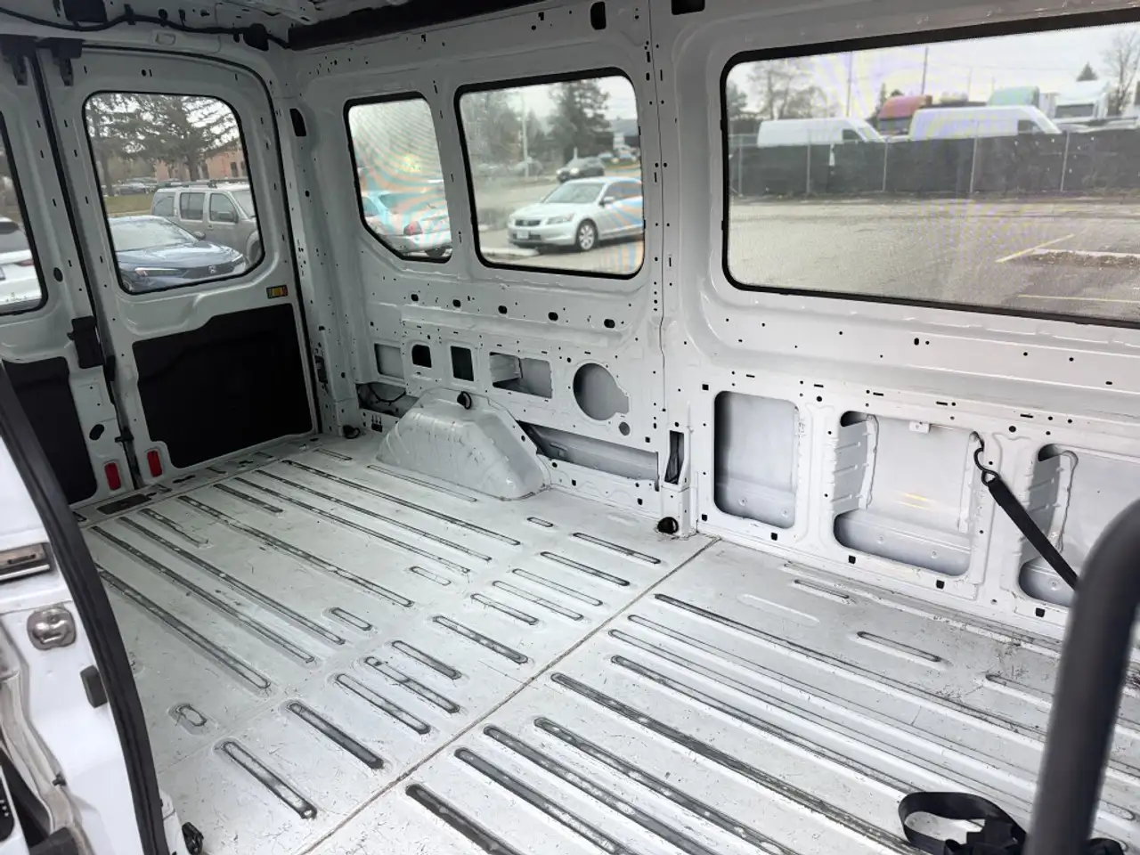 Ford Transit Cargo Van снимка Ford Transit Cargo Van