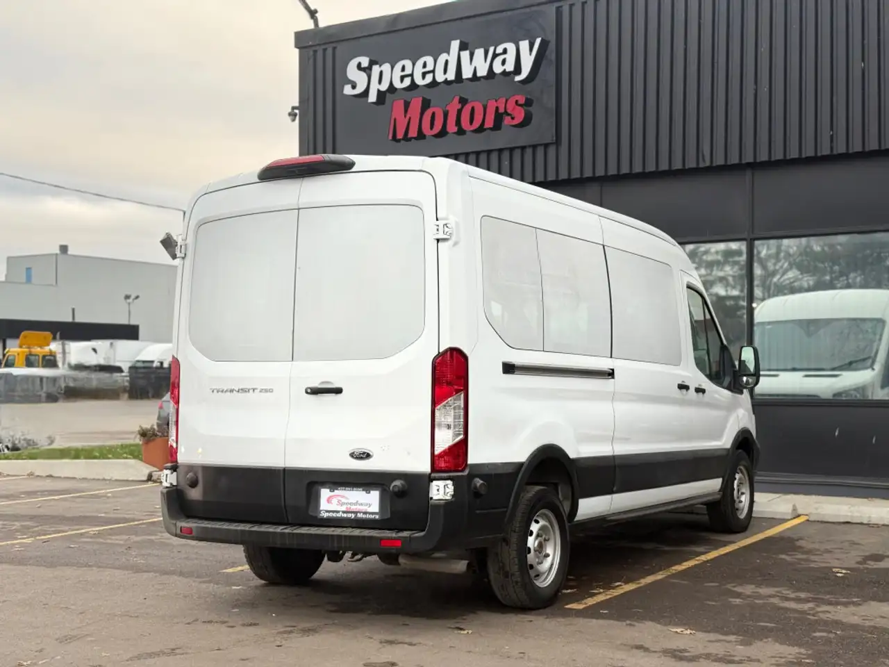 Ford Transit Cargo Van снимка Ford Transit Cargo Van
