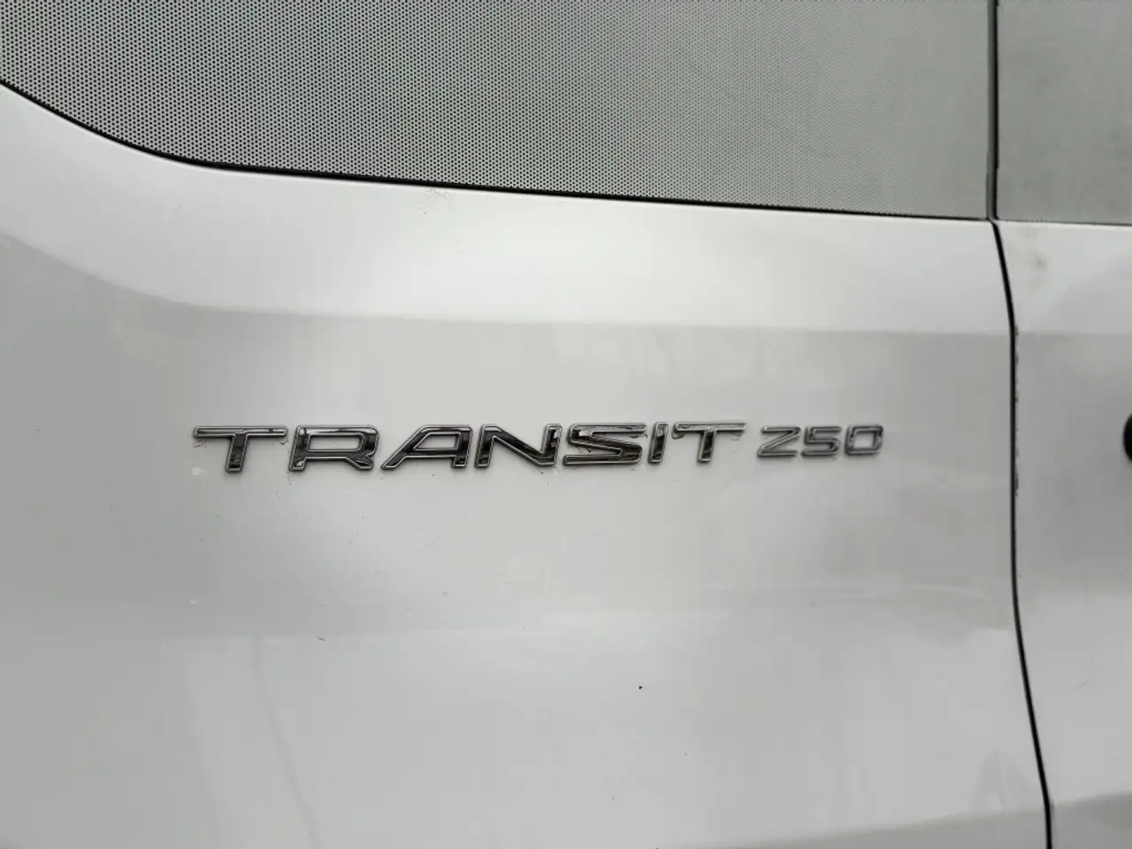 Ford Transit Cargo Van снимка Ford Transit Cargo Van