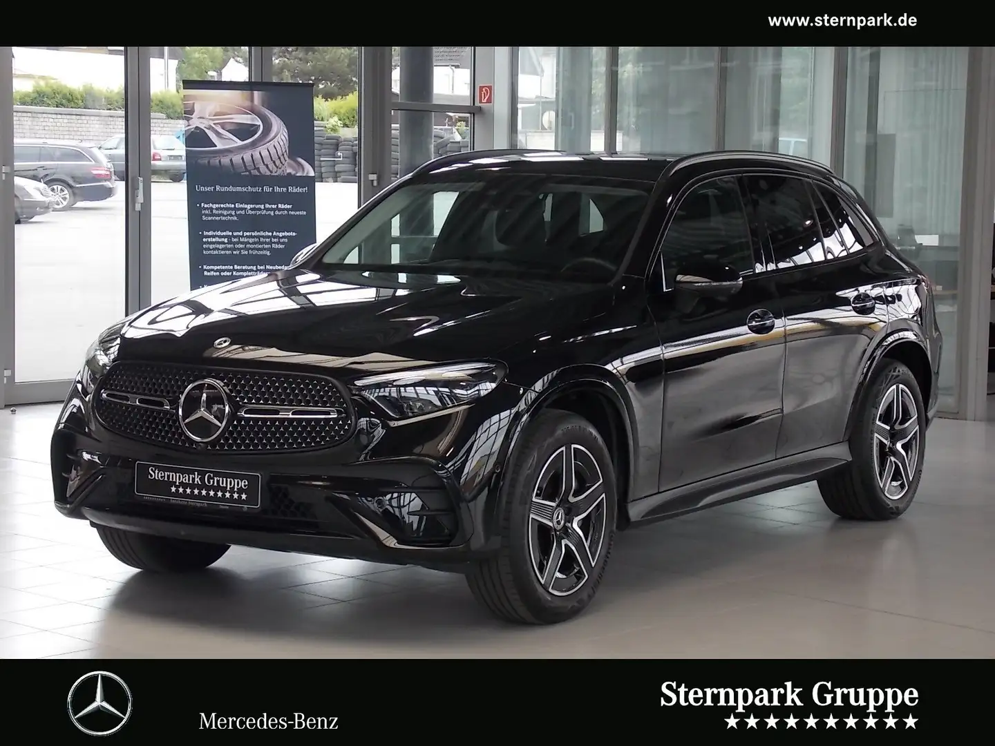 Mercedes-Benz GLC 300 GLC 300 e 4M AMG Premium Night AHK Distr.DigiL. Zwart - 1