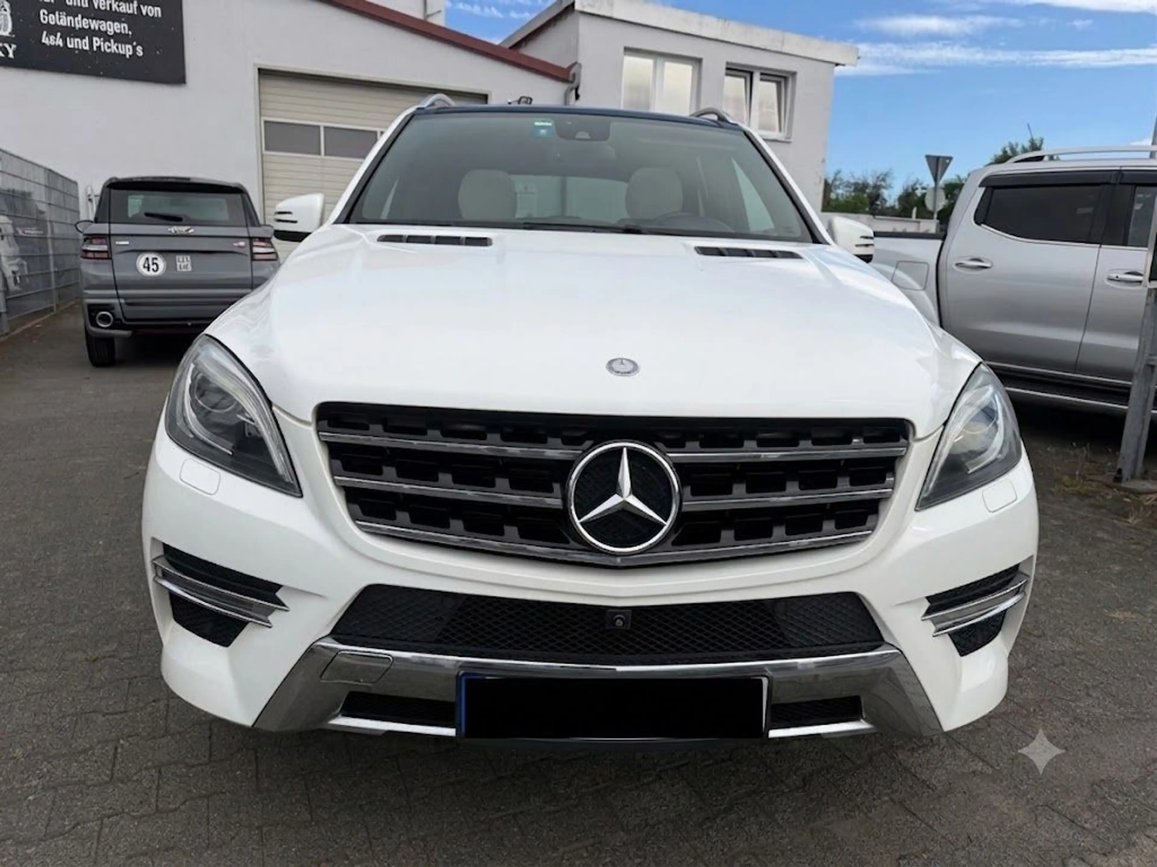 Mercedes-Benz ML 350 ML ML 350 BlueEfficiency 4Matic — photo 2
