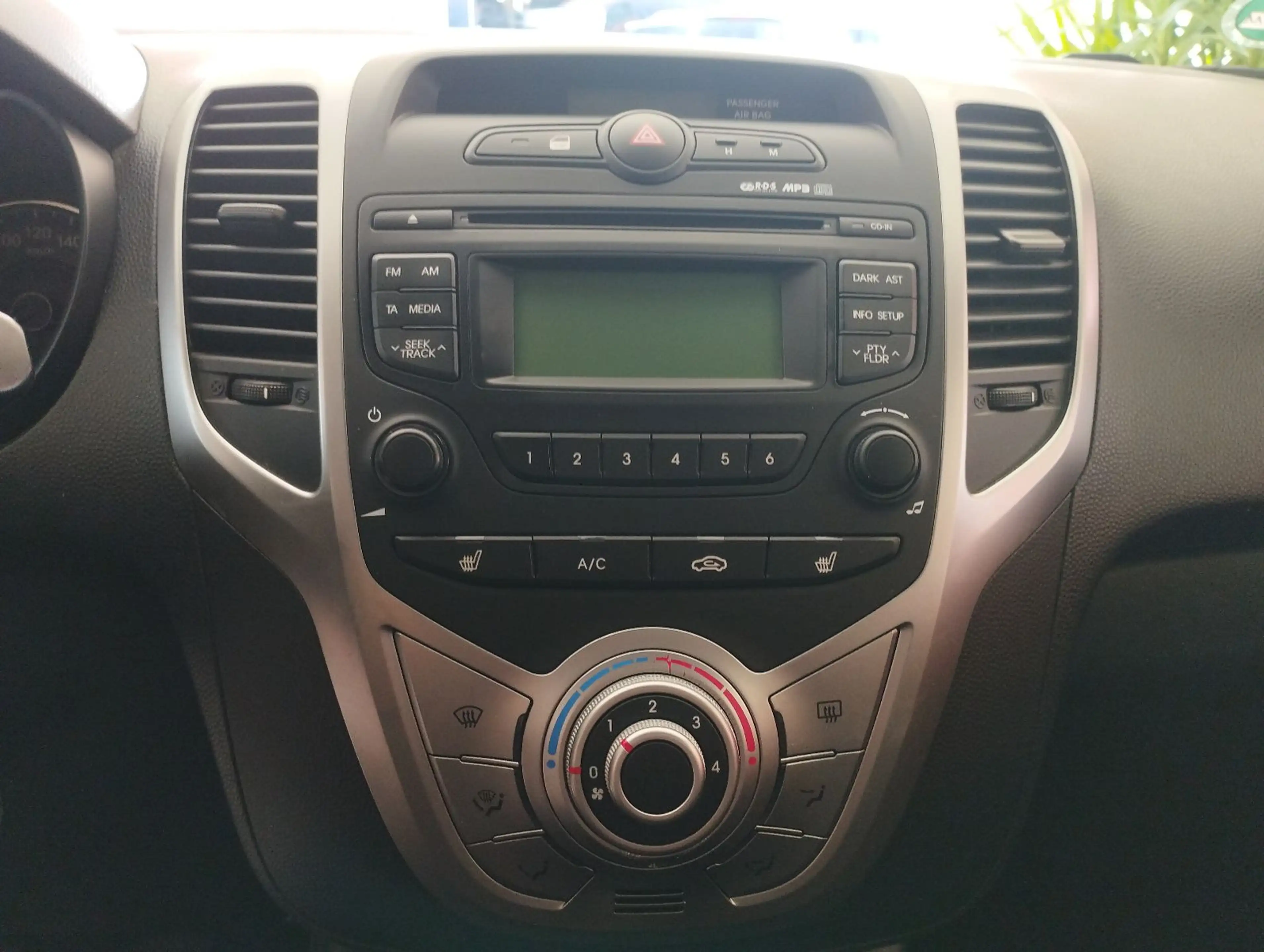 Hyundai iX20 Classic-20 Jahre-Klima-Sitzheizung-PDC — photo 7