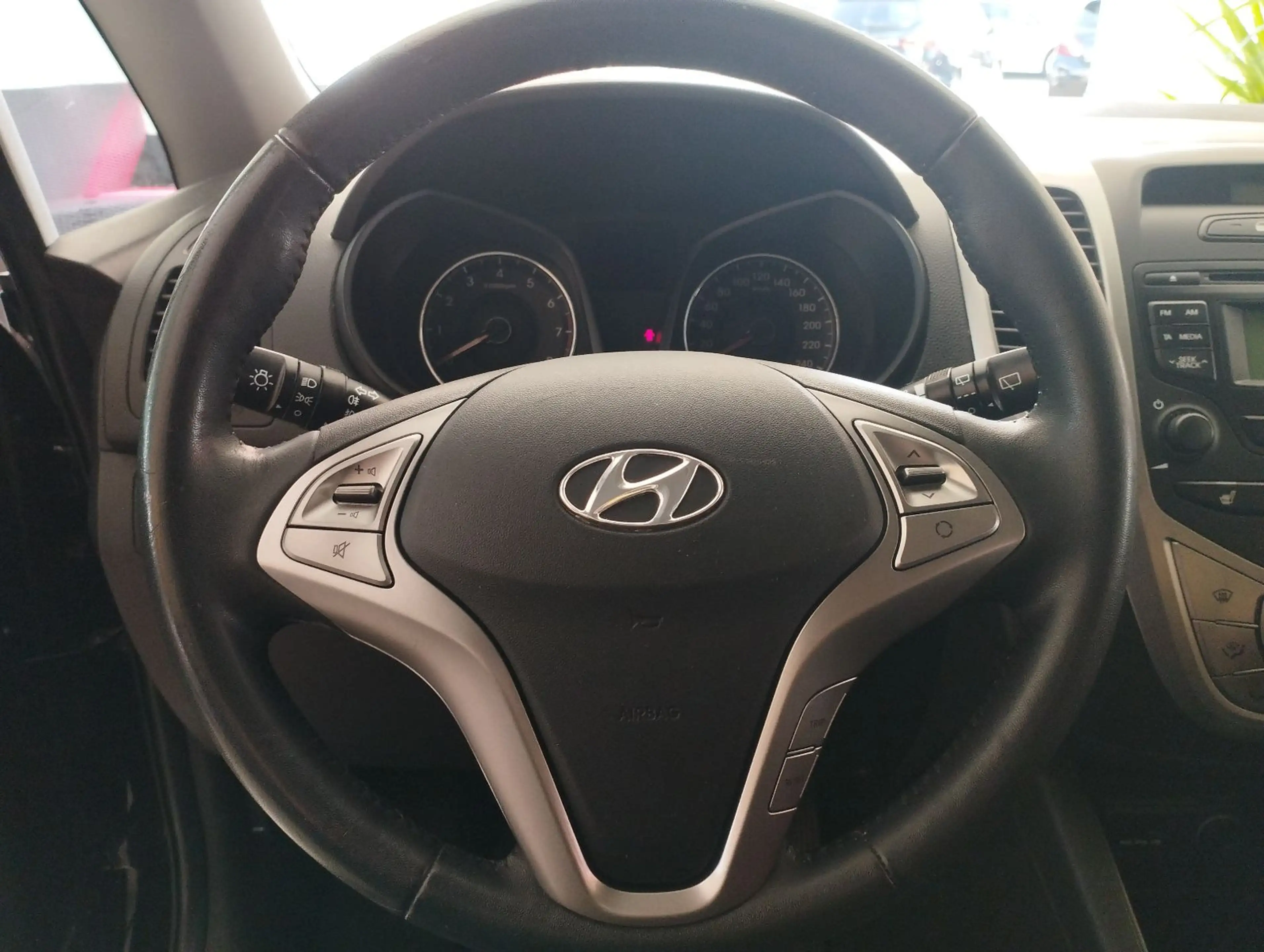 Hyundai iX20 Classic-20 Jahre-Klima-Sitzheizung-PDC — photo 6