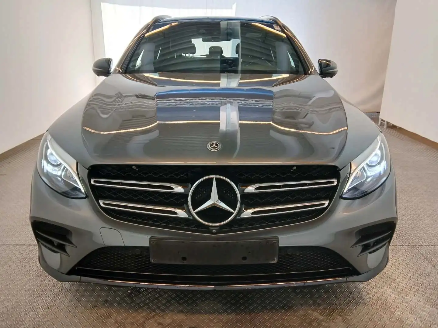 Mercedes-Benz GLC 250 d 4Matic AMG 360* Spur-Paket Pano Grau - 2