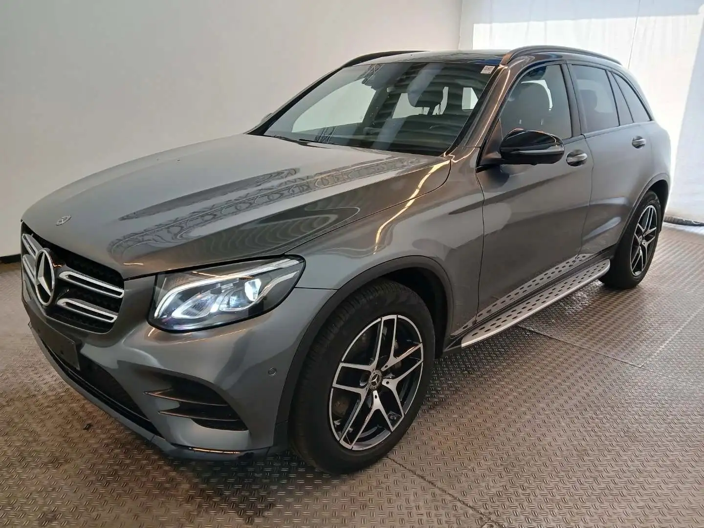Mercedes-Benz GLC 250 d 4Matic AMG 360* Spur-Paket Pano Grau - 1