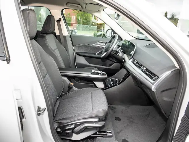 BMW X1 view 4