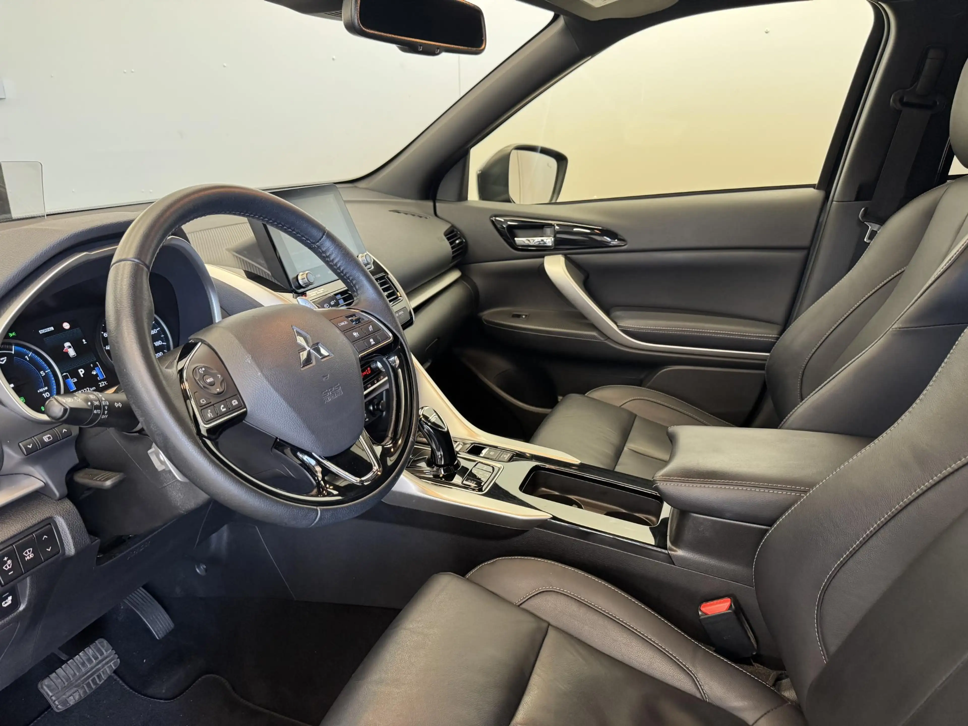 Mitsubishi Eclipse Cross 2.4 PHEV Instyle | Leder | Panoramadak | NL Auto | — photo 11