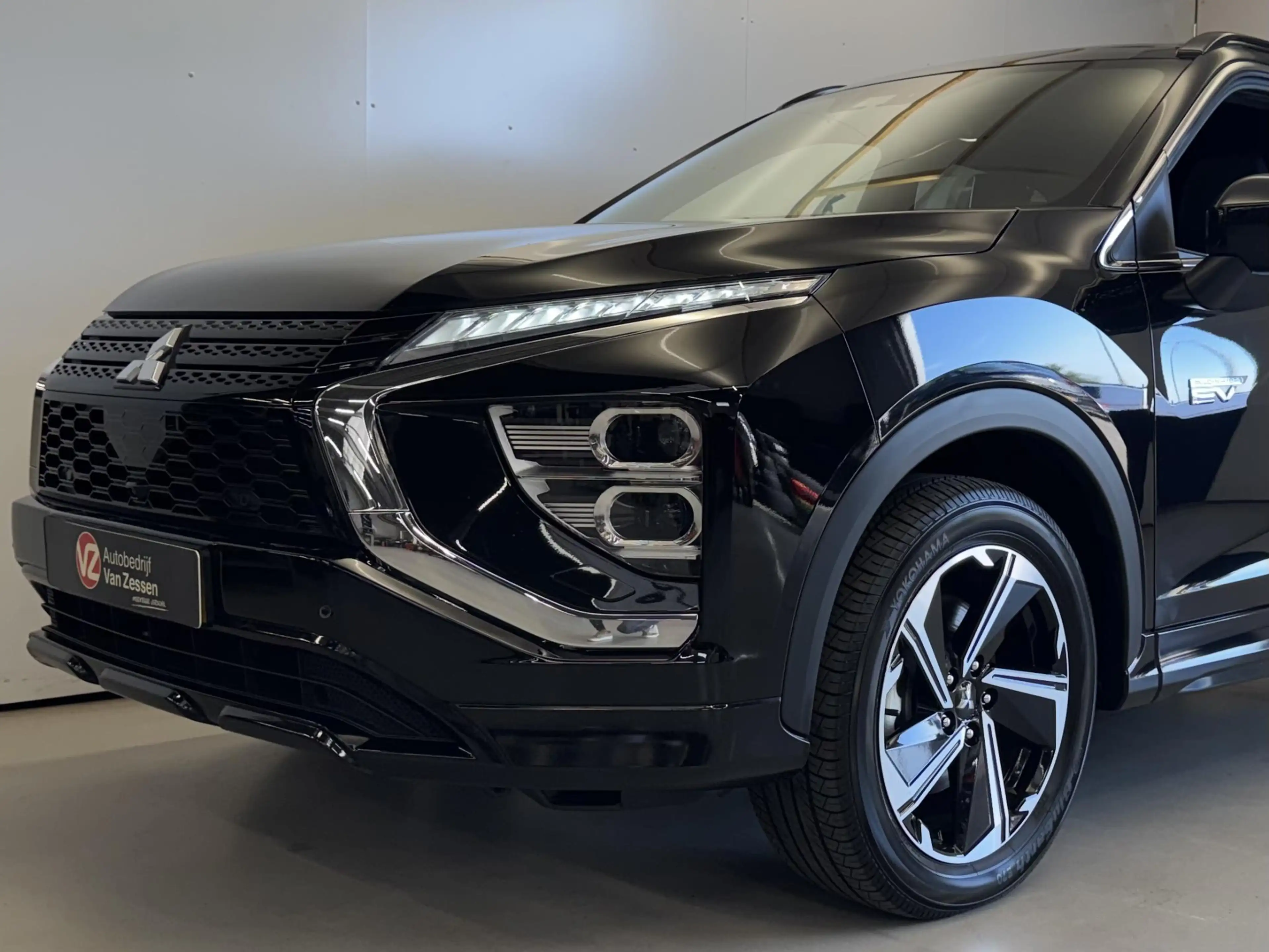 Mitsubishi Eclipse Cross 2.4 PHEV Instyle | Leder | Panoramadak | NL Auto | — photo 4