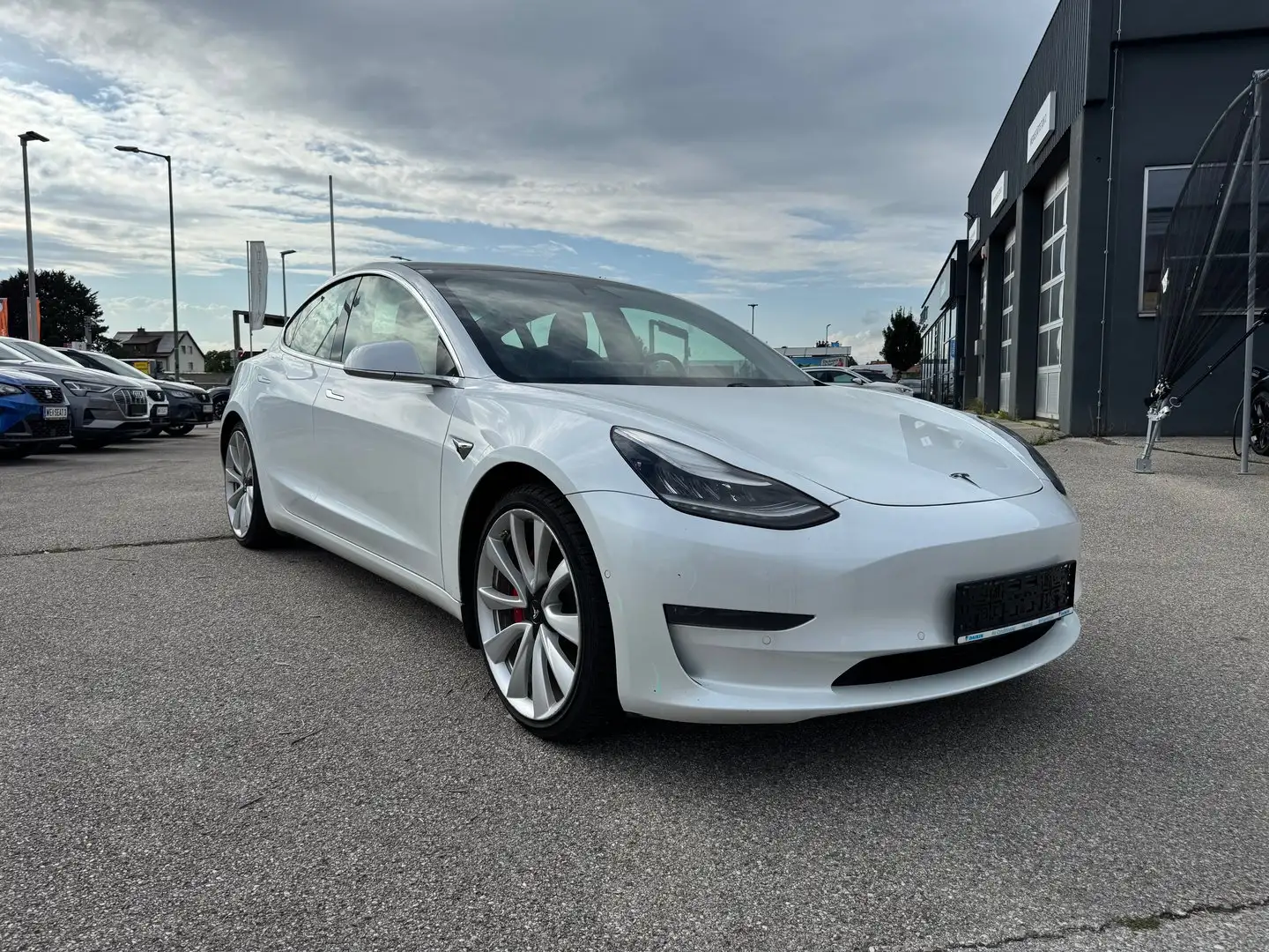 Tesla Model 3 Performance Dual AWD Weiß - 2