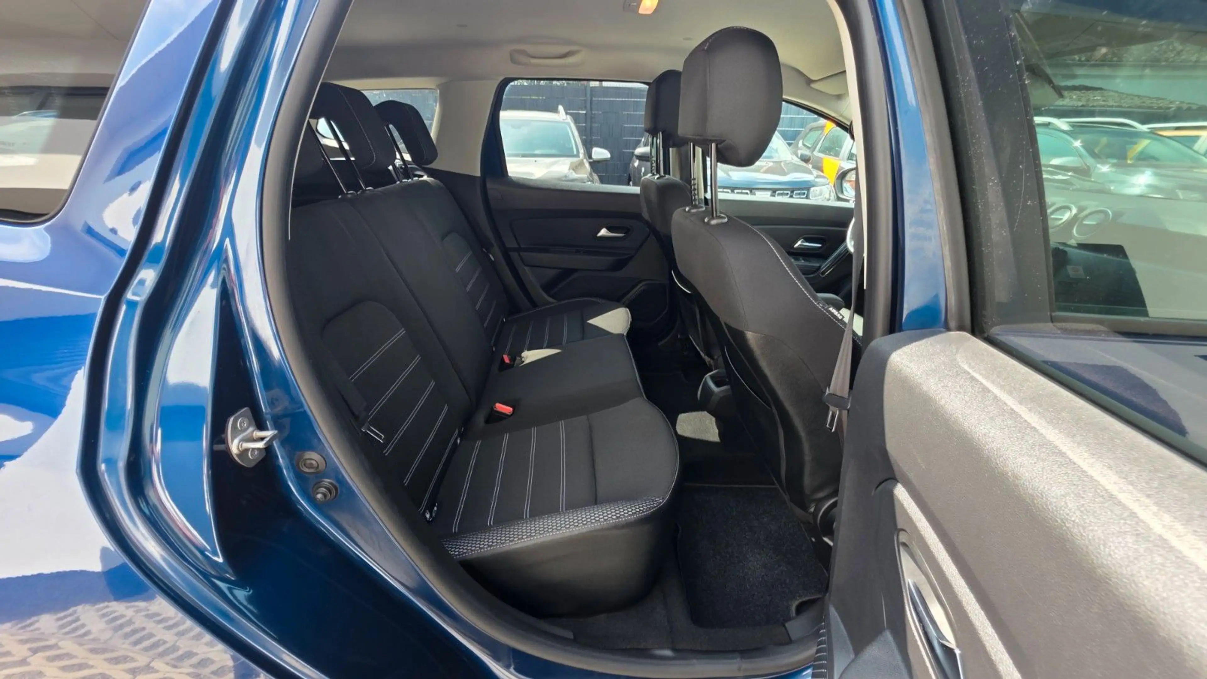 Dacia Duster II Prestige*Erstbesitz*LPG*AHK*Navi*PDC* — photo 9
